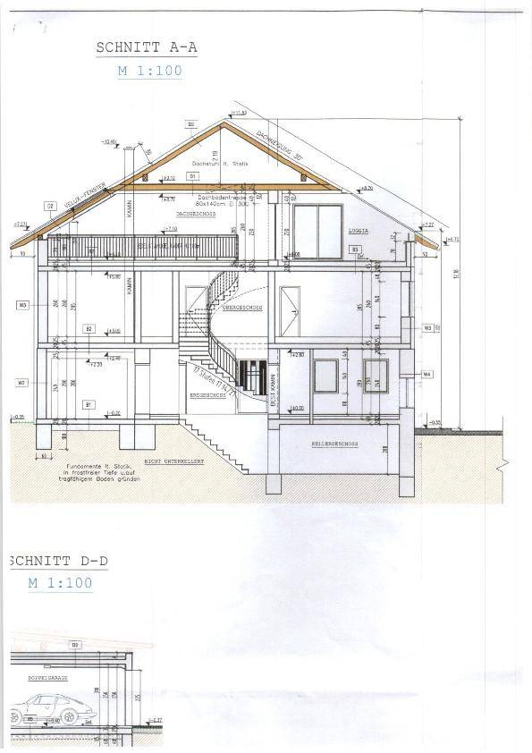 Schnittzeichnung des Gebäudes mit Treppenhaus, Balkon und Dachschrägen, Maßstab 1:100.