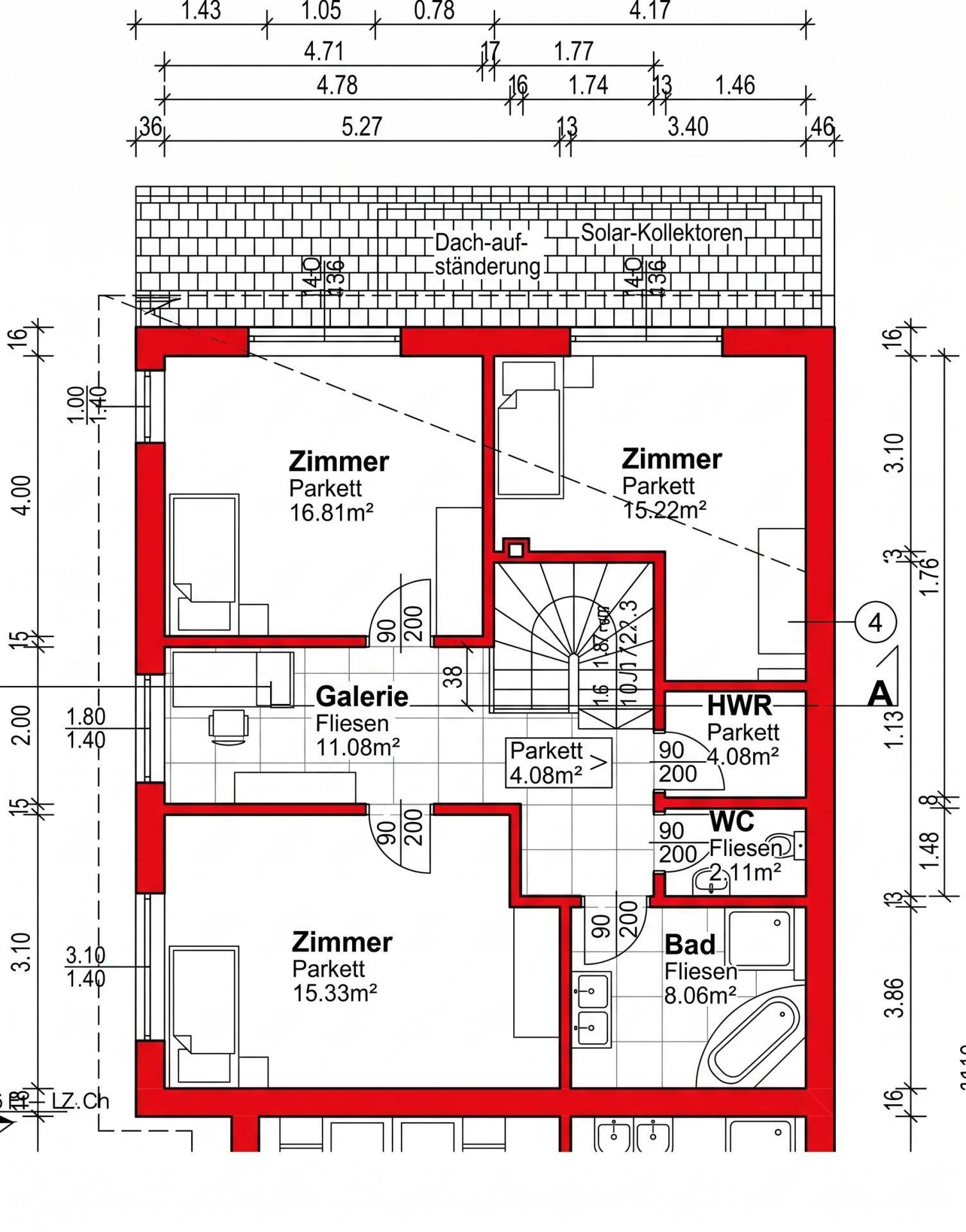 Grundriss des Obergeschosses mit drei Zimmern, Galerie und zwei Bädern.