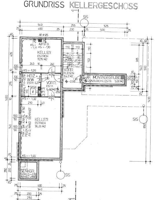 Grundriss des Kellergeschosses mit mehreren Kellerräumen und Technikbereich.
