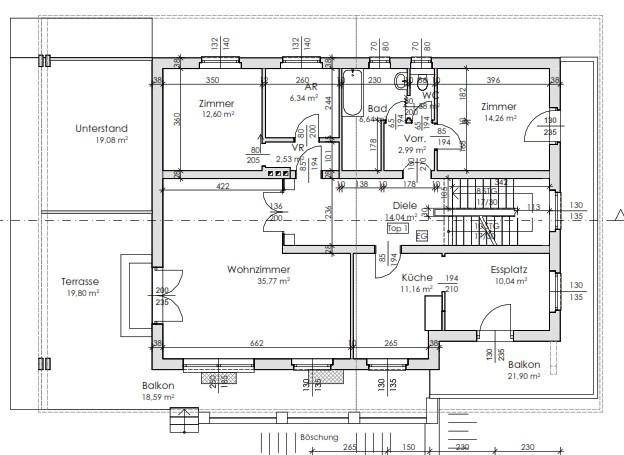 Grundriss des Erdgeschosses mit Wohnzimmer, Küche, Essplatz, Terrasse und Balkon.