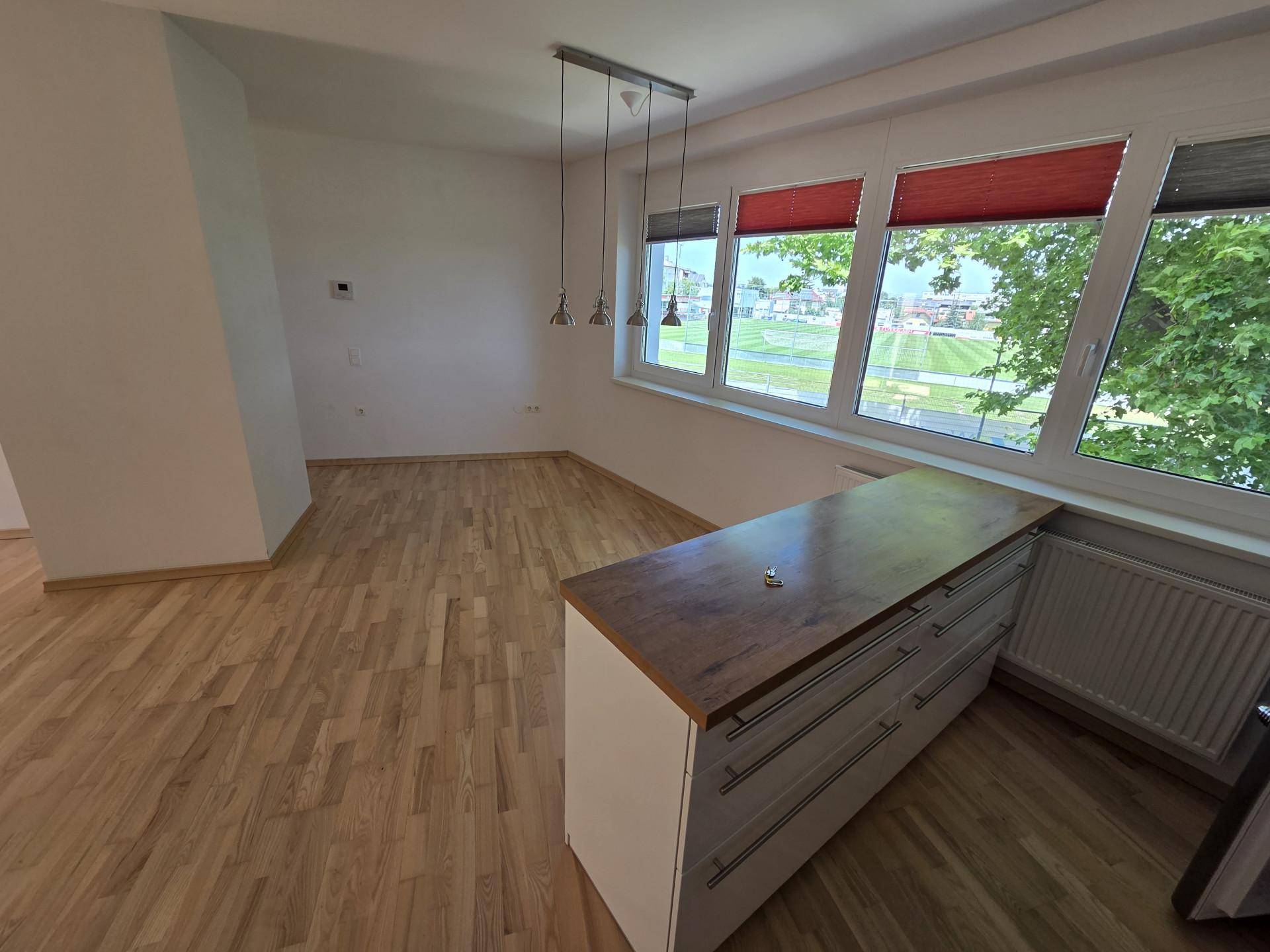 MIETE! Moderne helle Neubauwohnung mit Balkon und Tiefgaragenstellplatz! - Ansicht 3