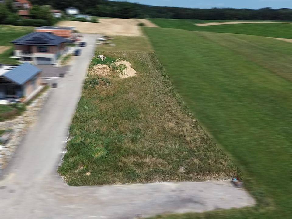 Drohnenaufnahme / Umgebung unscharf