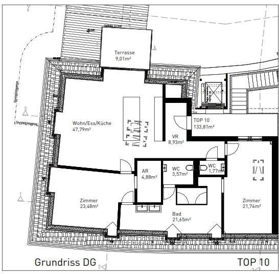 Grundriss des Dachgeschosses (Top 10) mit offener Wohnküche, zwei Zimmern und Terrasse.