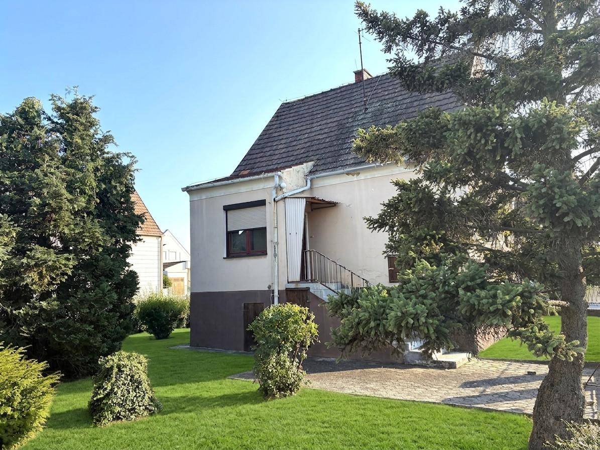 Preiswertes Siedlungshaus mit Garten sucht Menschen mit Visionen! Sanierungsbedarf! – pohled 2