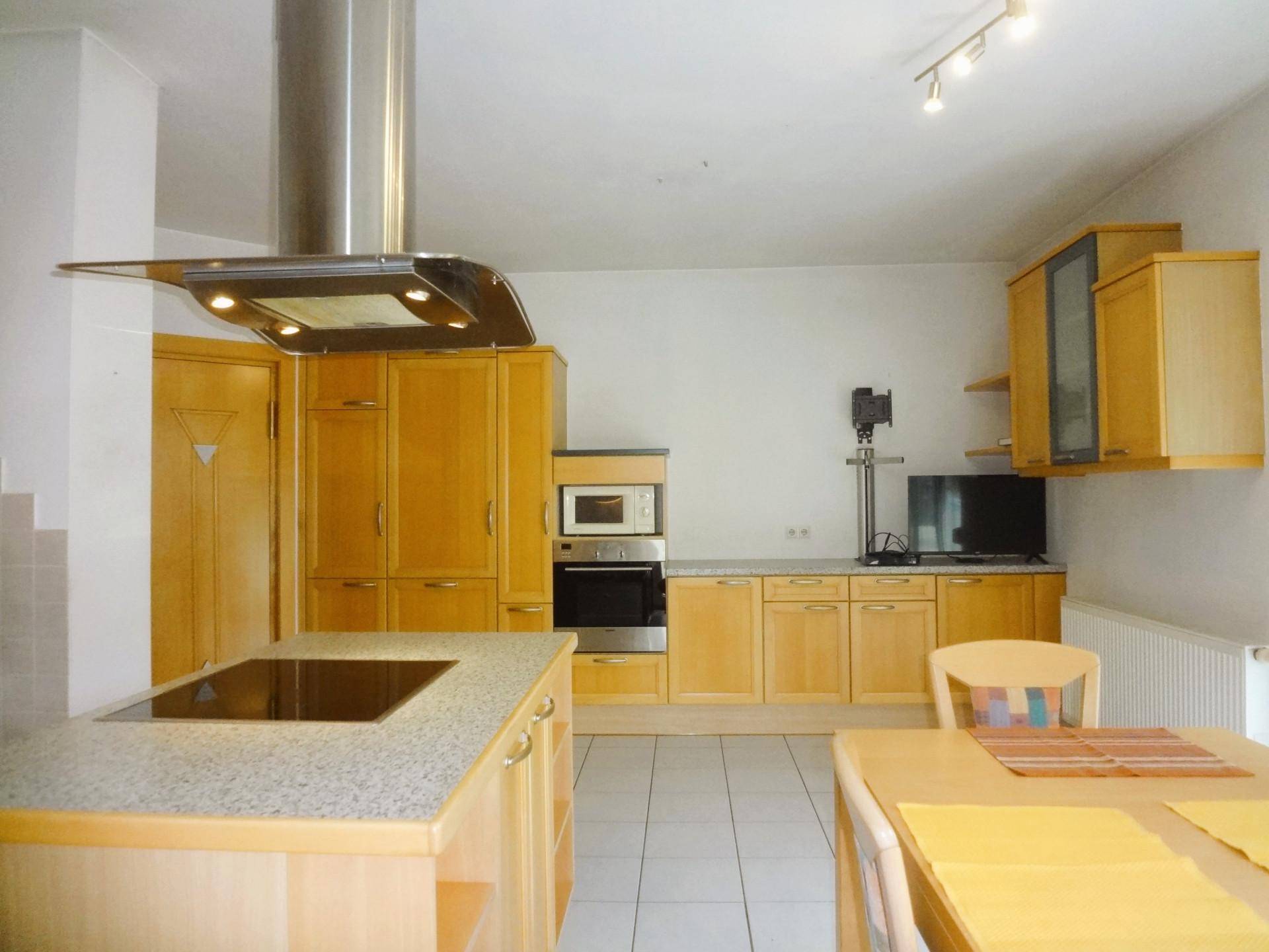 SMARTES, LEISTBARES EINFAMILIENHAUS MIT POOL UND GROSSEM GARTEN! - Widok 6