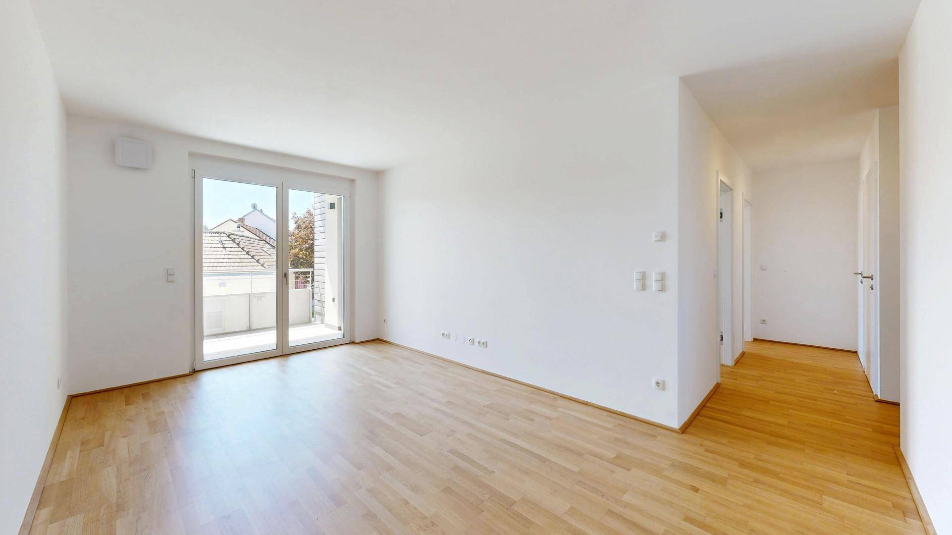 Wohnraum mit Ausgang auf Terrasse