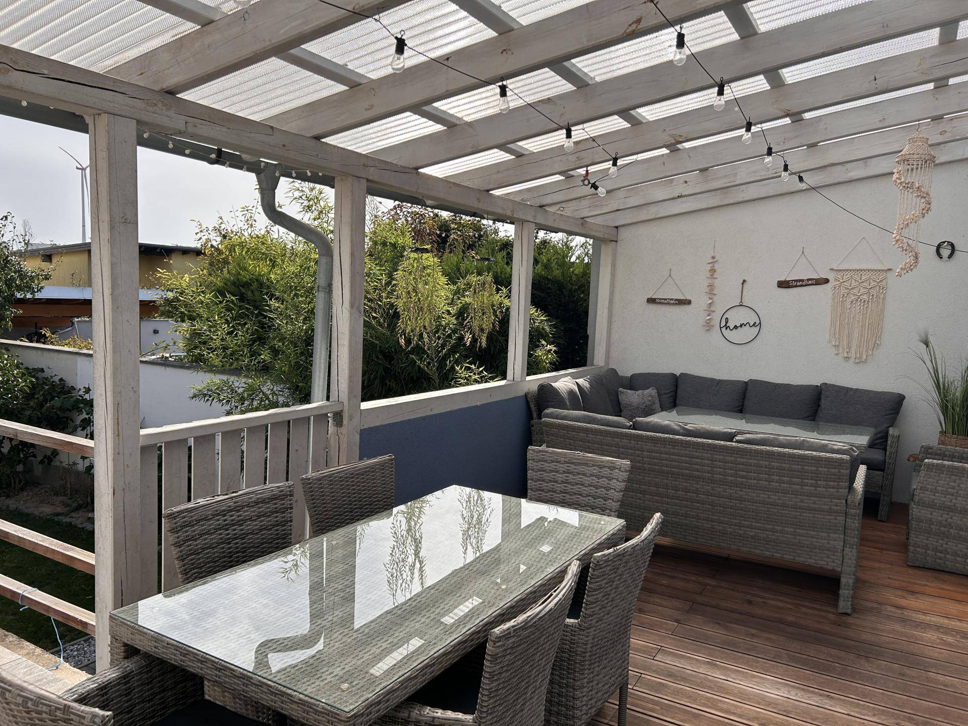 überdachte Terrasse