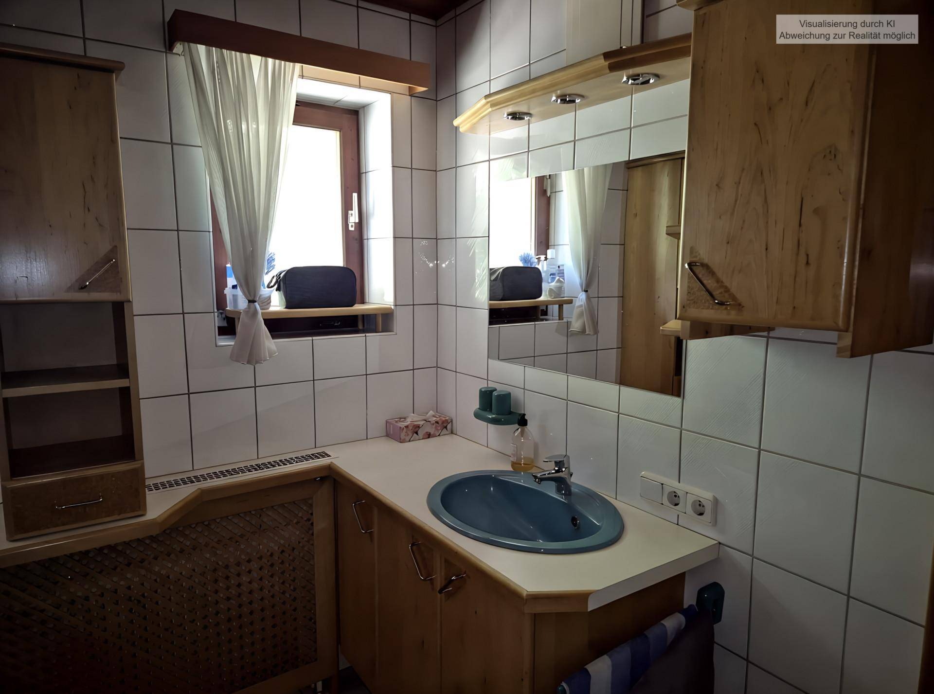 Badezimmer mit Waschbecken, Spiegel und weißen Fliesen, das hell und funktional ist.