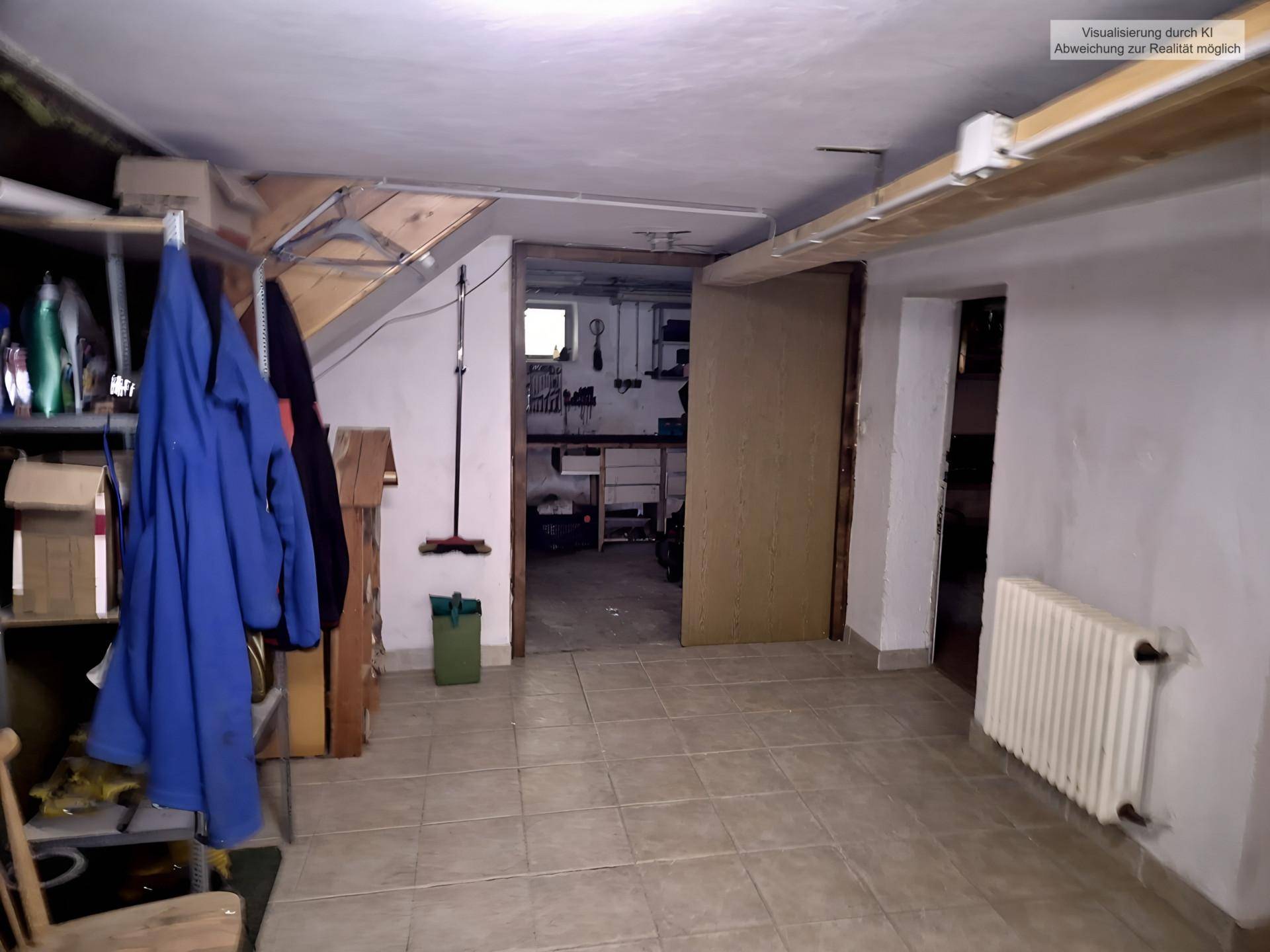Kellerraum mit Fliesenboden, Heizkörper und Zugang zu einem weiteren Arbeitsbereich im Untergeschoss.
