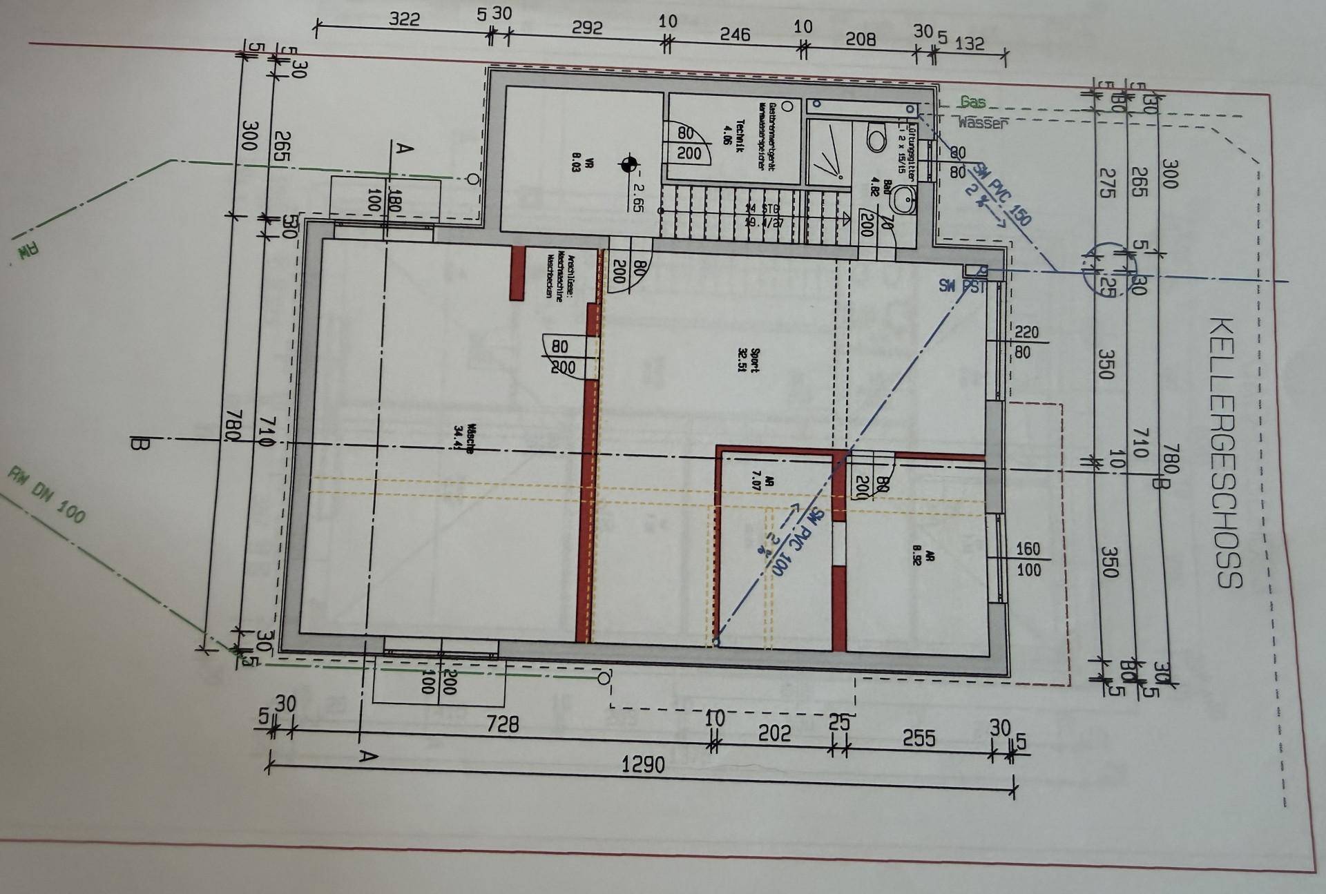 Grundriss des Kellergeschosses mit Abstellräumen und Technikbereich, bietet zusätzlichen Stauraum.