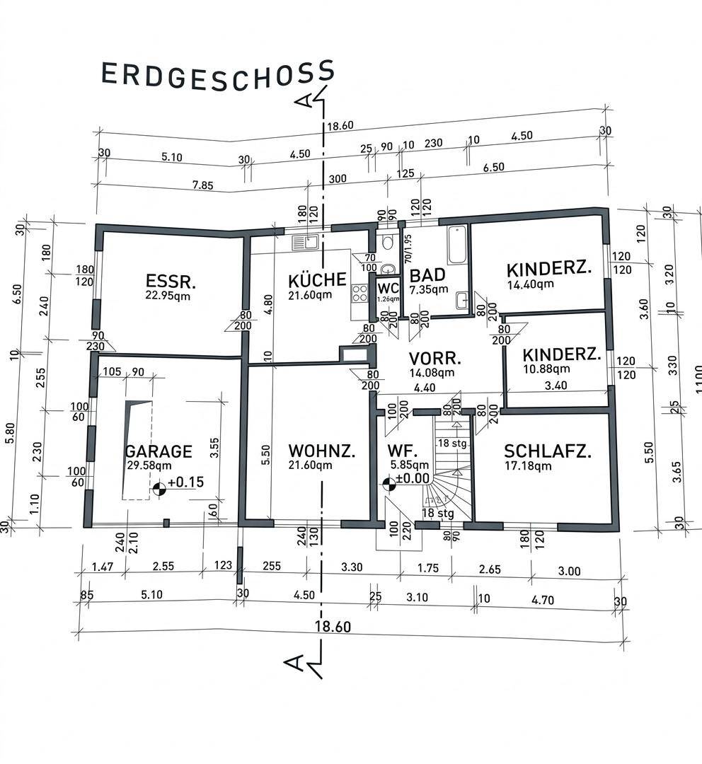 Grundriss des Erdgeschosses mit Küche, Wohnzimmer, Schlafzimmern und Garage.