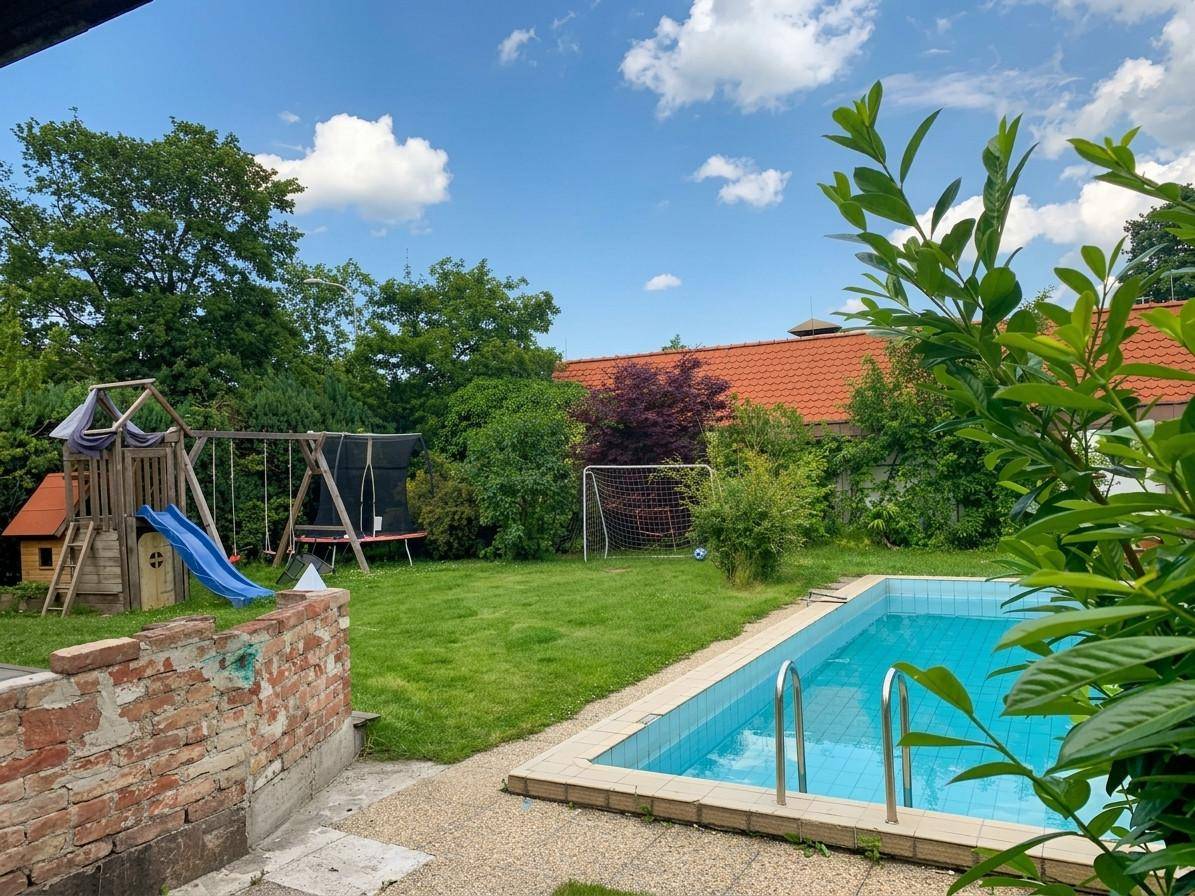 Gartenansicht von der Terrasse