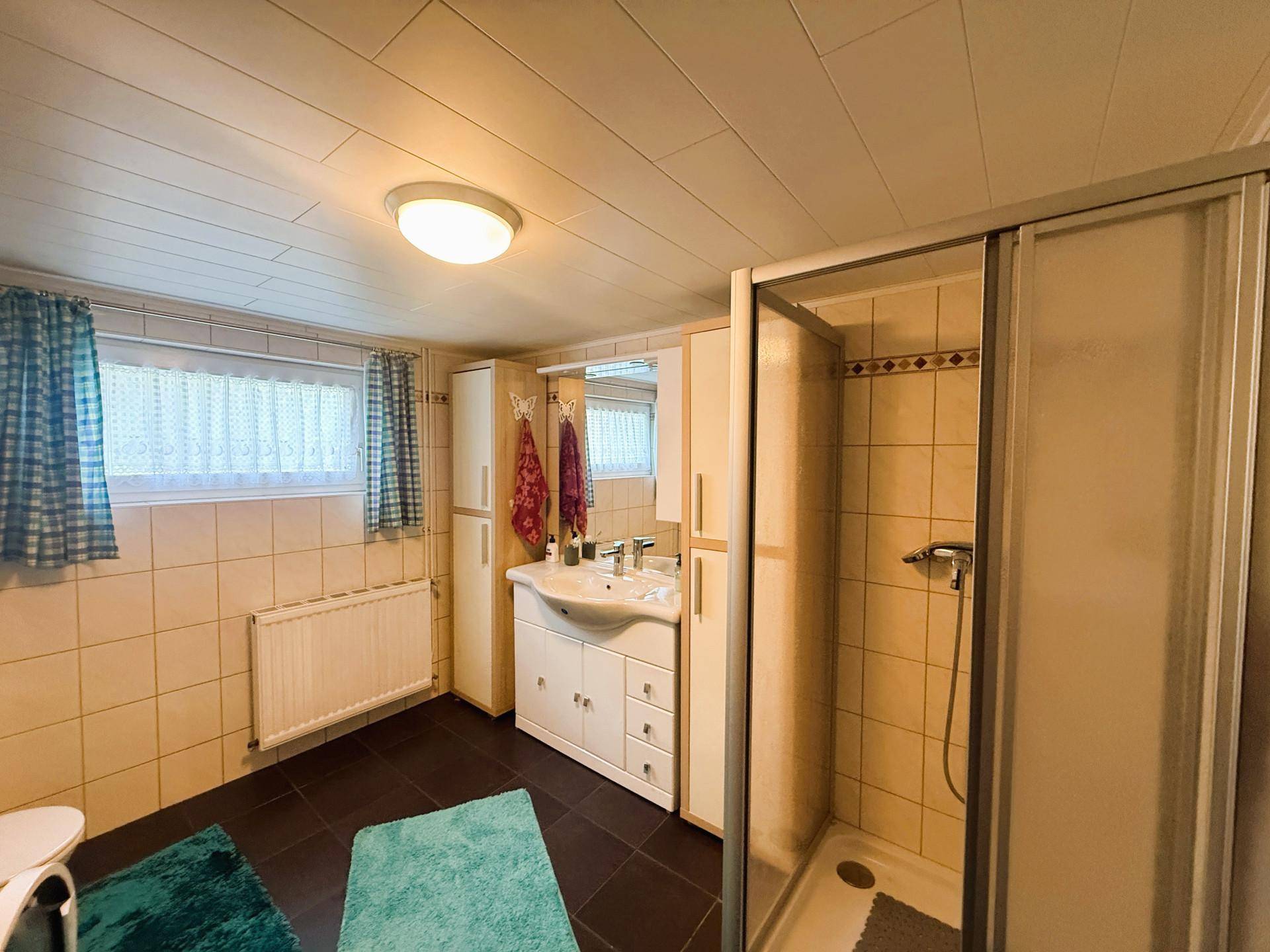 Badezimmer EG