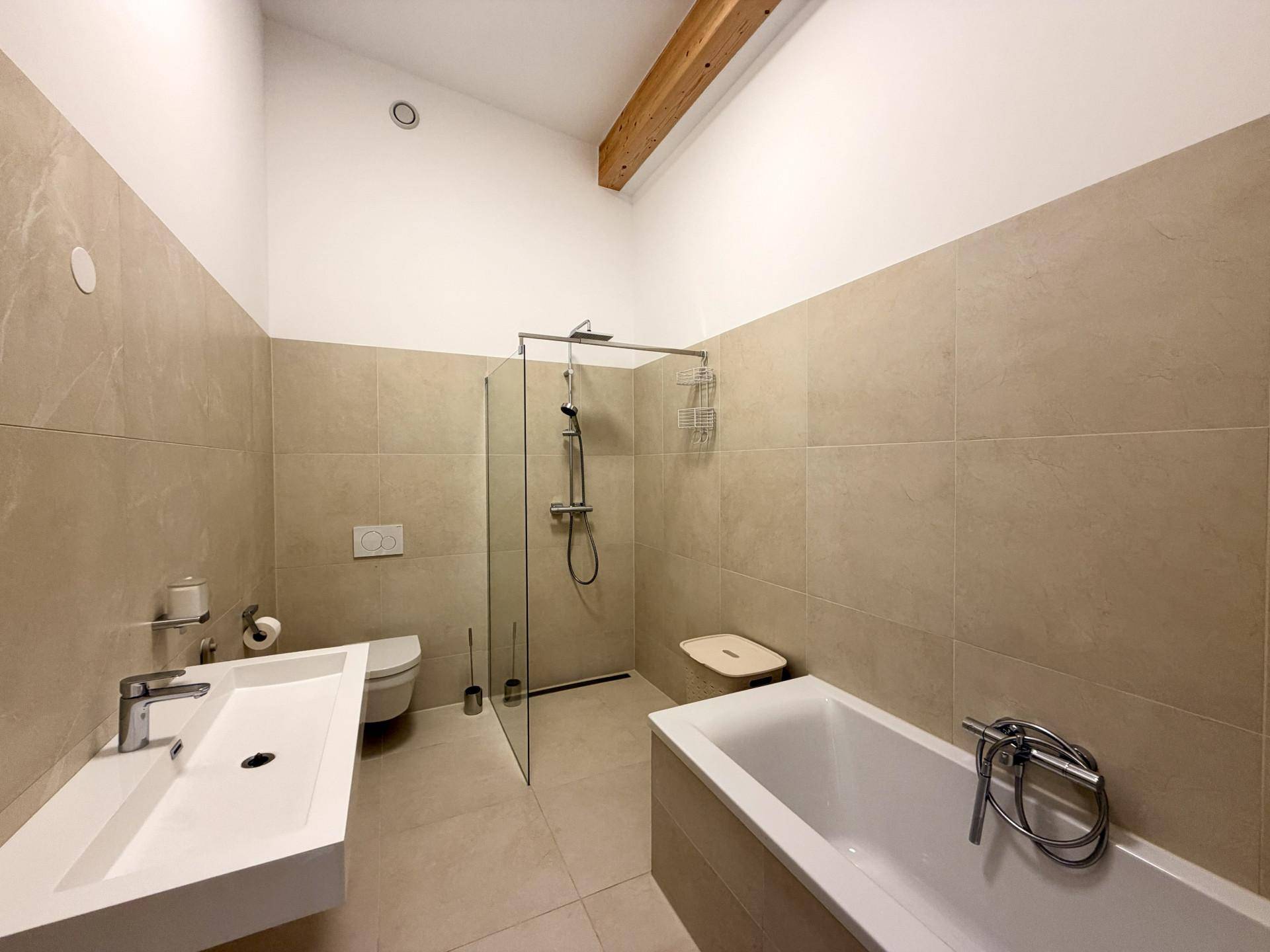 Badezimmer 1
