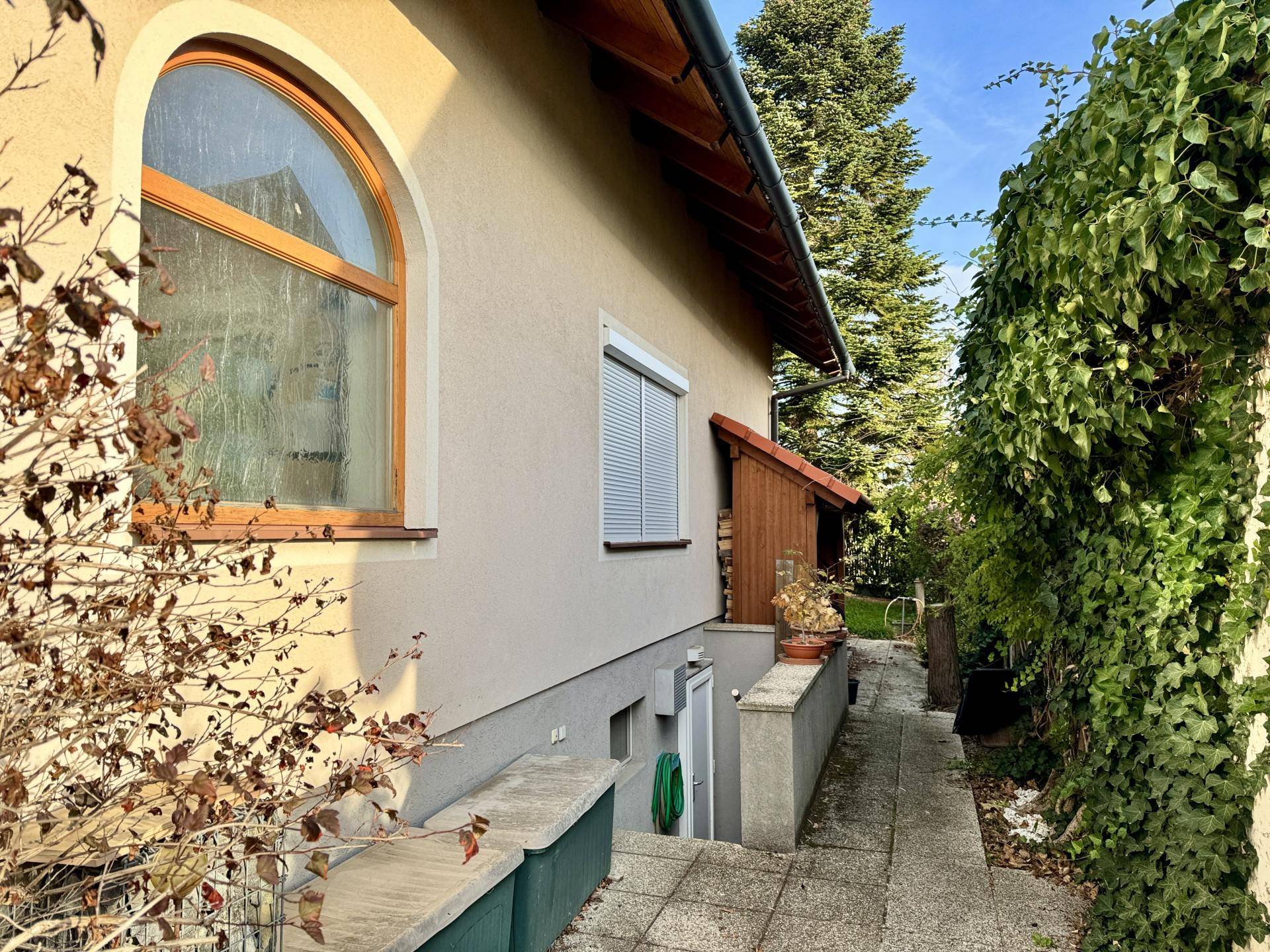 Haus Kellerabgang außen