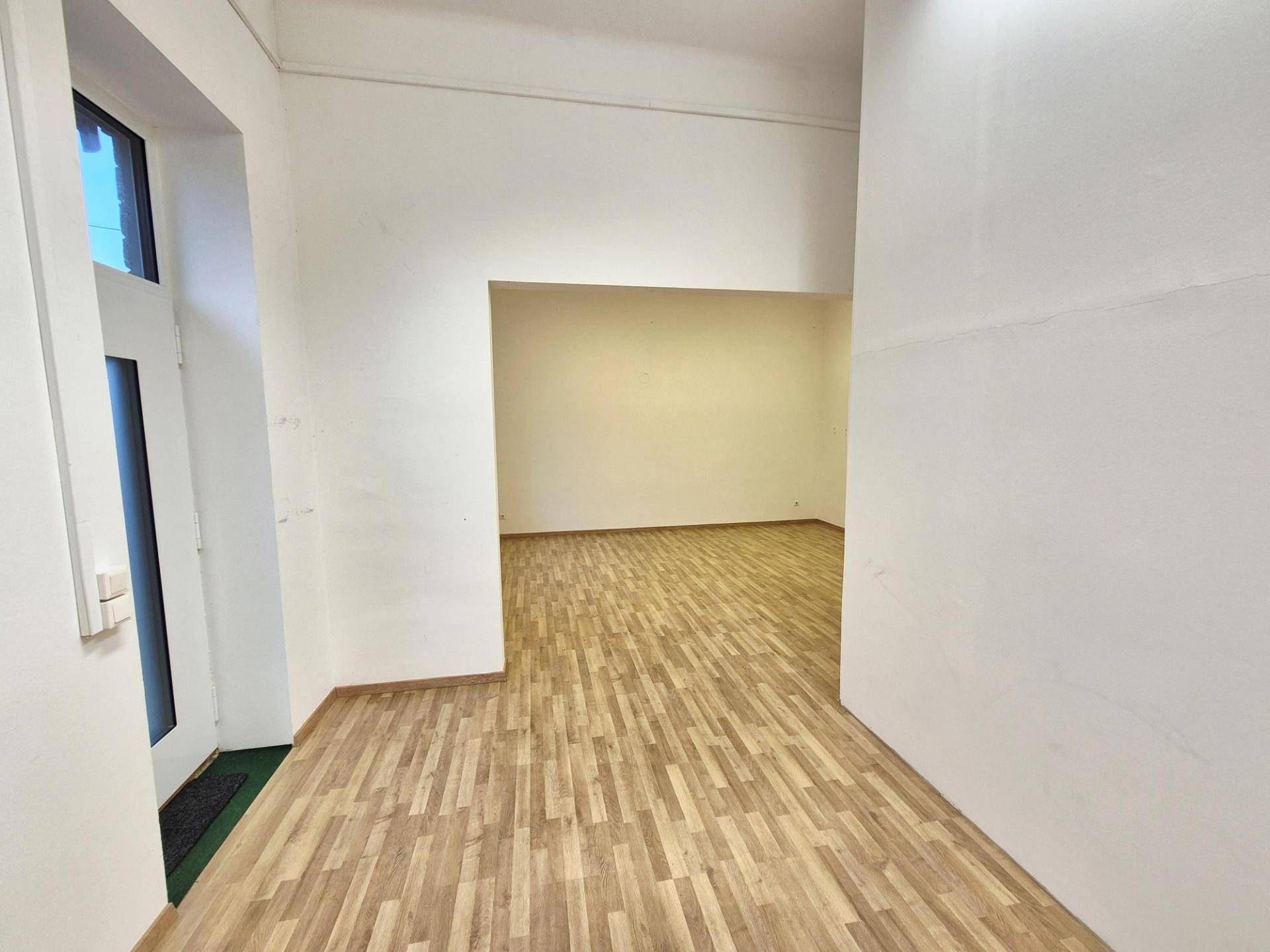 Geschäftslokal II