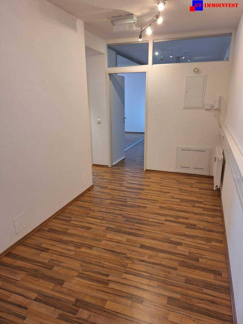 Eisenstadt GHZ - interessantes, gepflegtes 58,5m² Praxis- und Büroräumlichkeiten in Zentrumsnähe zu mieten! – pohled 3