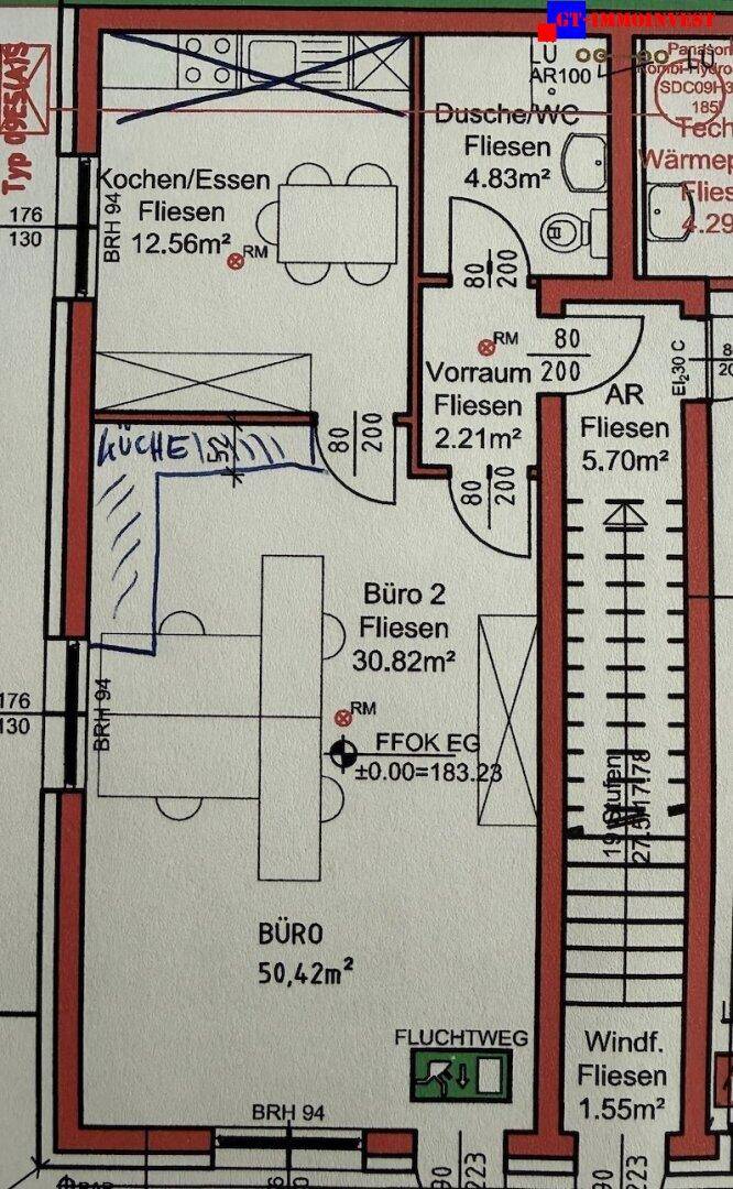 Grundrissplan zeigt die Aufteilung der Räume mit Küche, Büro und Bad.