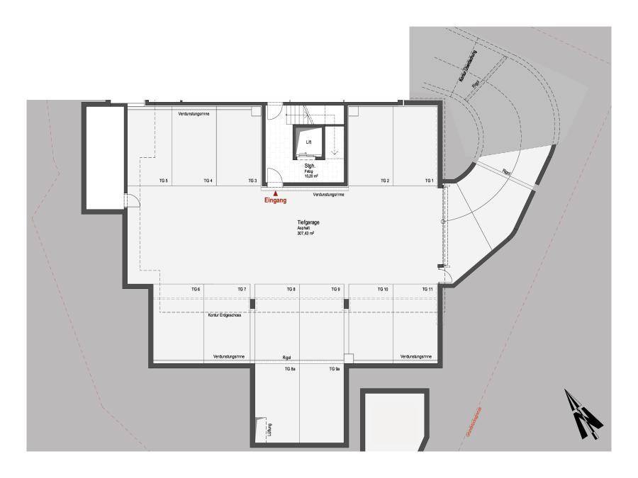 Grundriss der Tiefgarage mit mehreren Stellplätzen und Aufzugzugang.