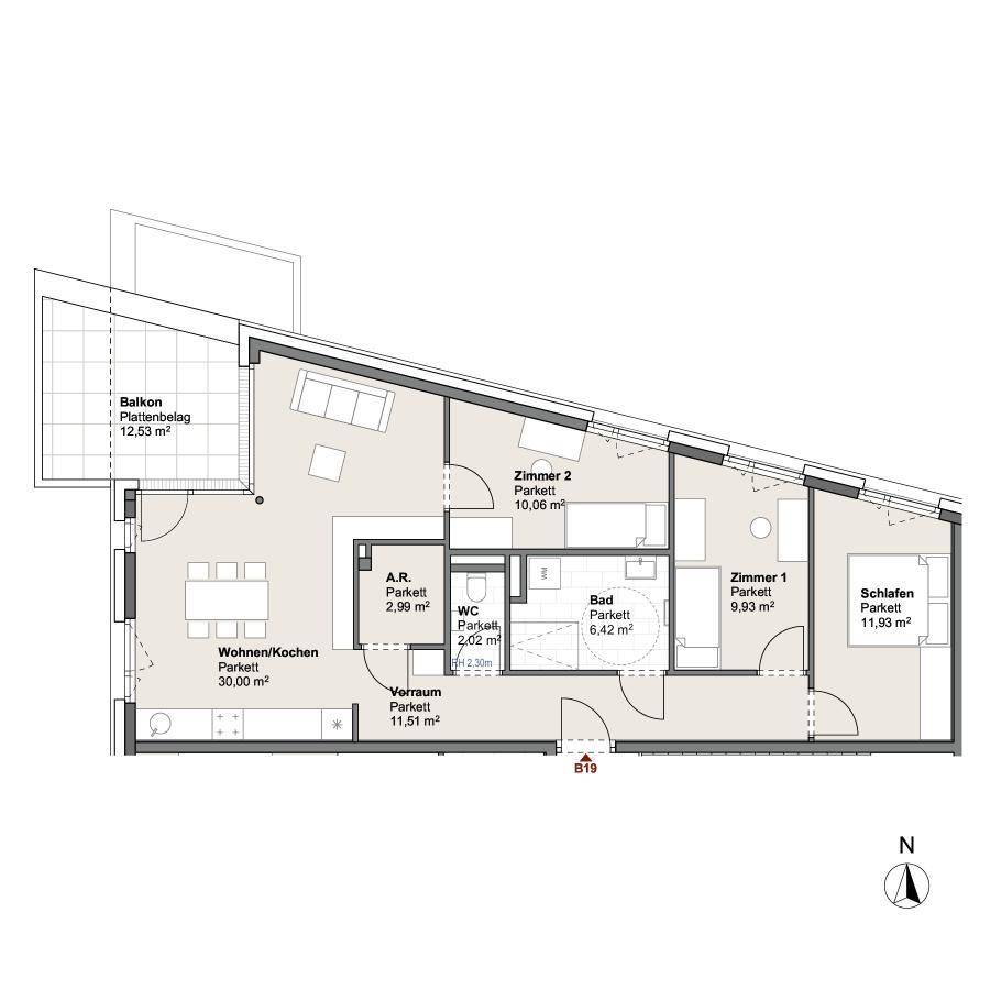 Grundriss einer Dachgeschosswohnung mit offenem Wohn-/Kochbereich, drei Zimmern, Bad, WC und großem Balkon.