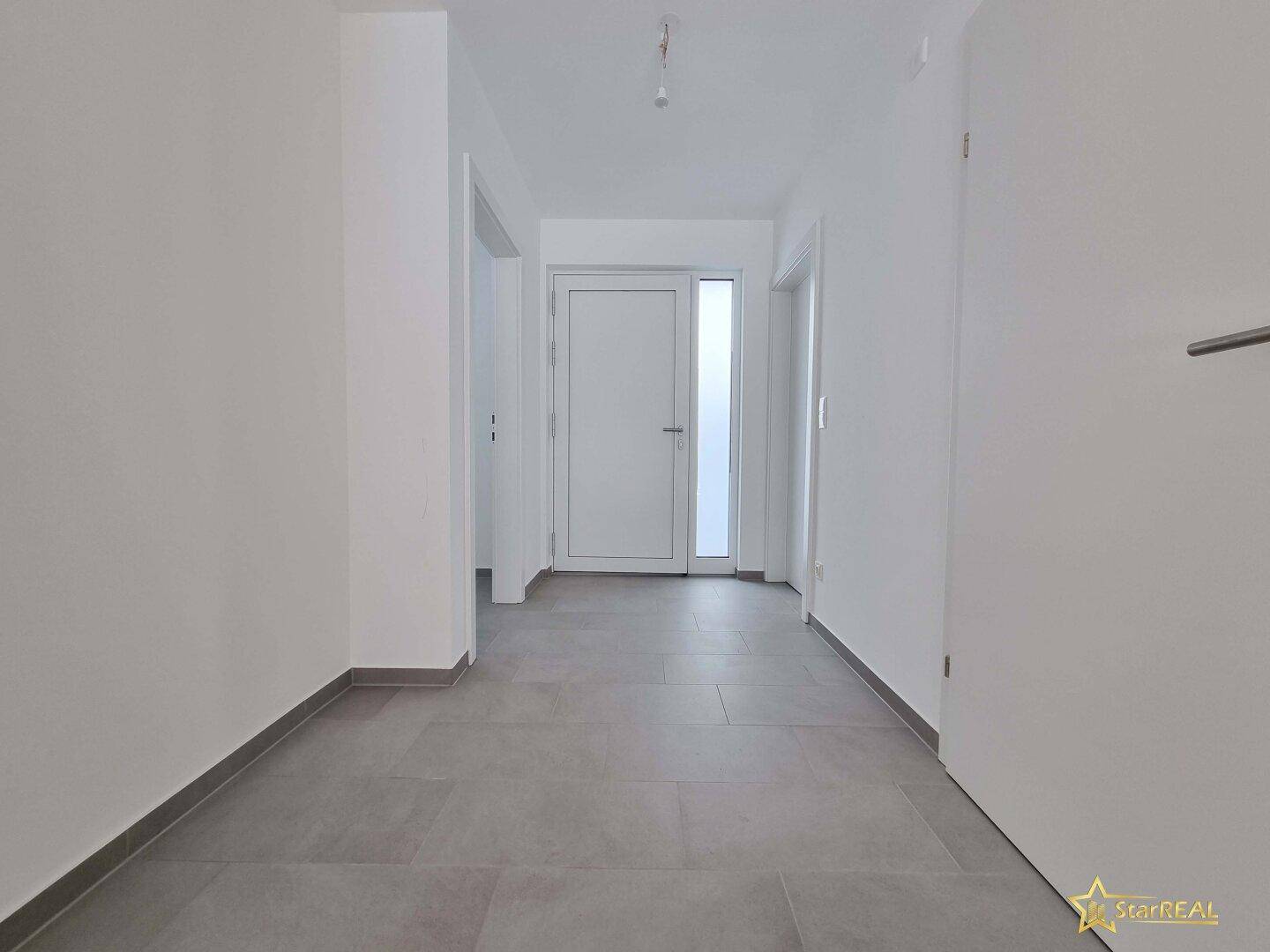NOCH 1 HAUS FREI! PREIS REDUZIERT! SCHLÜSSELFERTIG. 144 m² WOHNNUTZFLÄCHE, 5 ZIMMER, 2 BÄDER, 3 WC's. INKLUSIVE KFZ-STELLPLATZ. - Ansicht 6