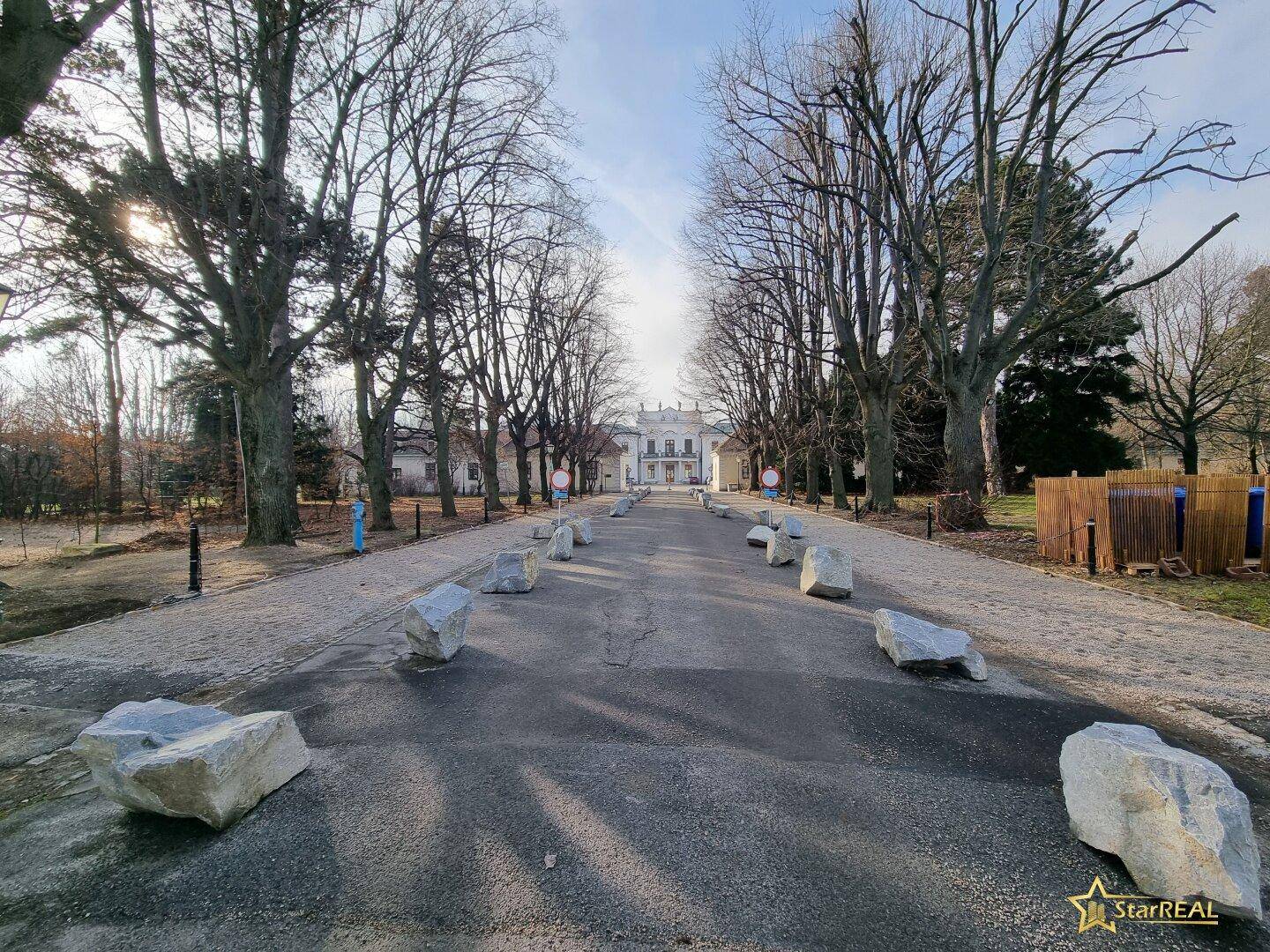 Schloss Hetzendorf ums Eck