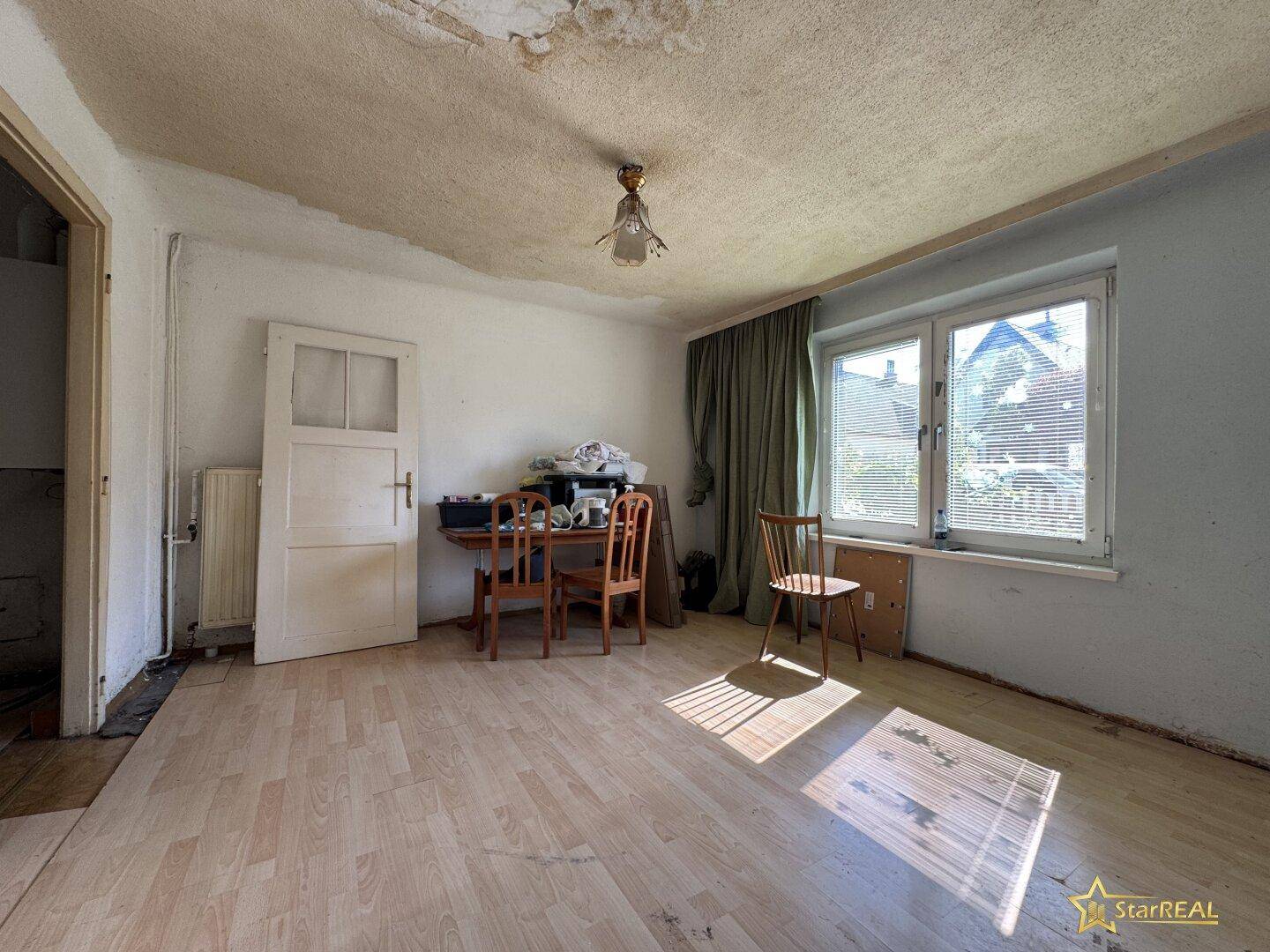 Zimmer 2 EG