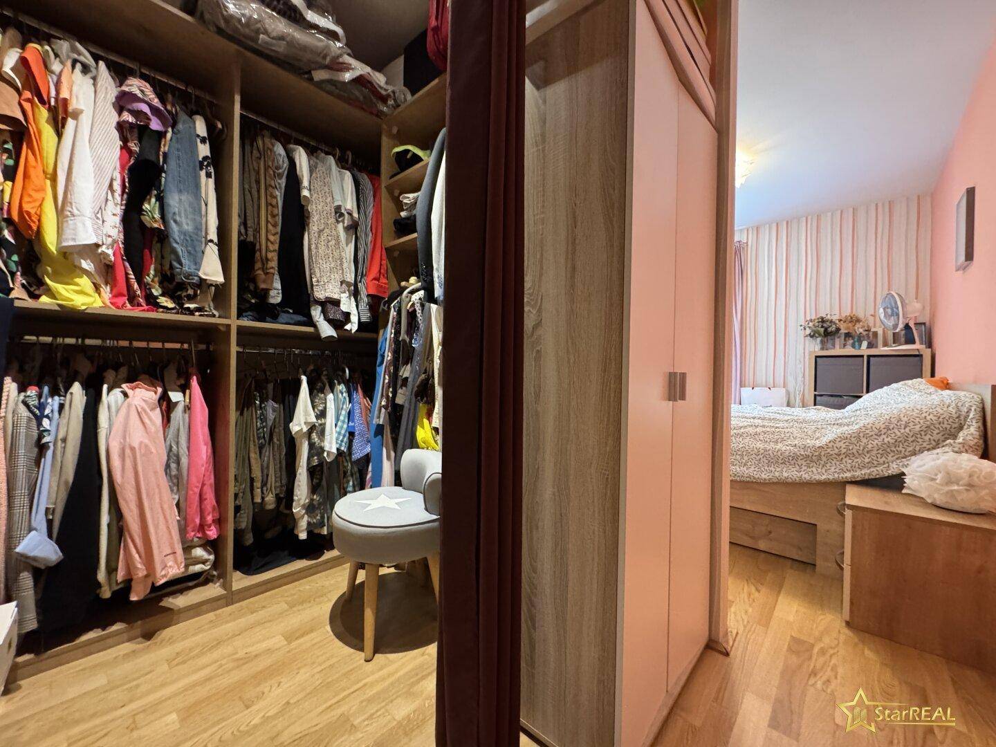 Schrankraum/Schlafzimmer