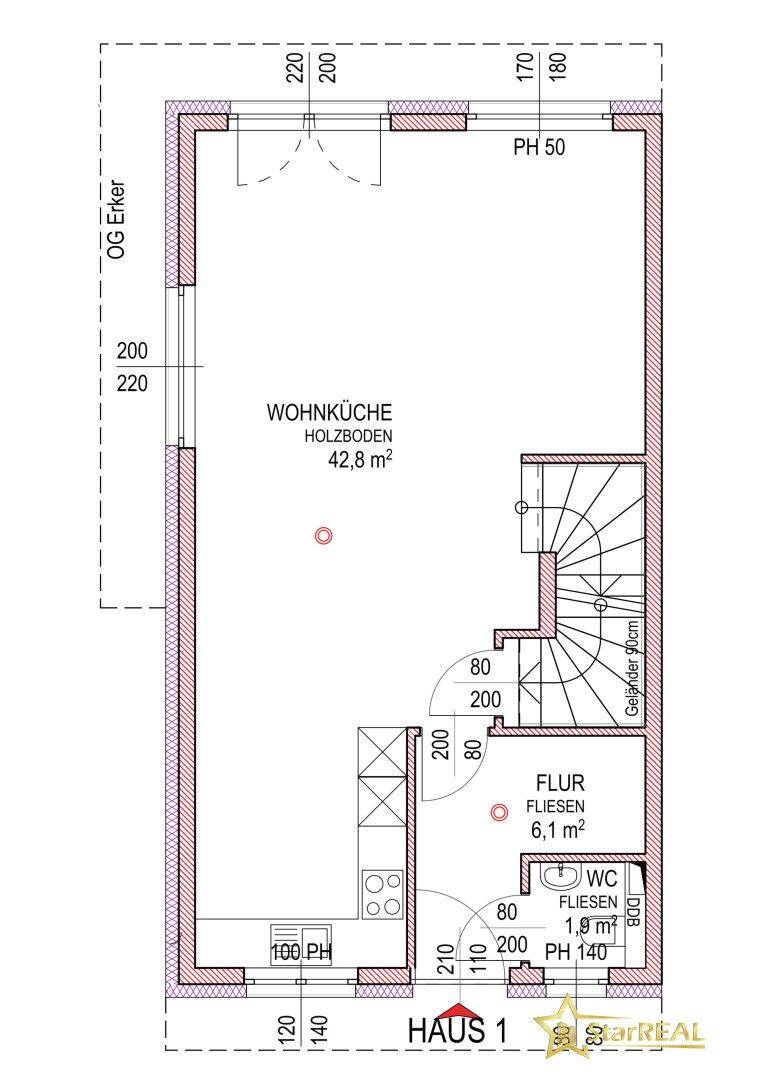 Grundriss des Erdgeschosses mit offener Wohnküche, Flur und separatem WC.