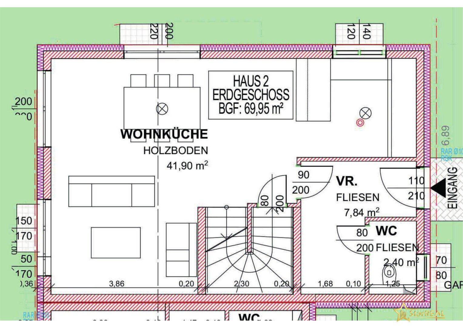 Detaillierter Grundriss des Erdgeschosses von Haus 2 mit offener Wohnküche und Eingangsbereich.