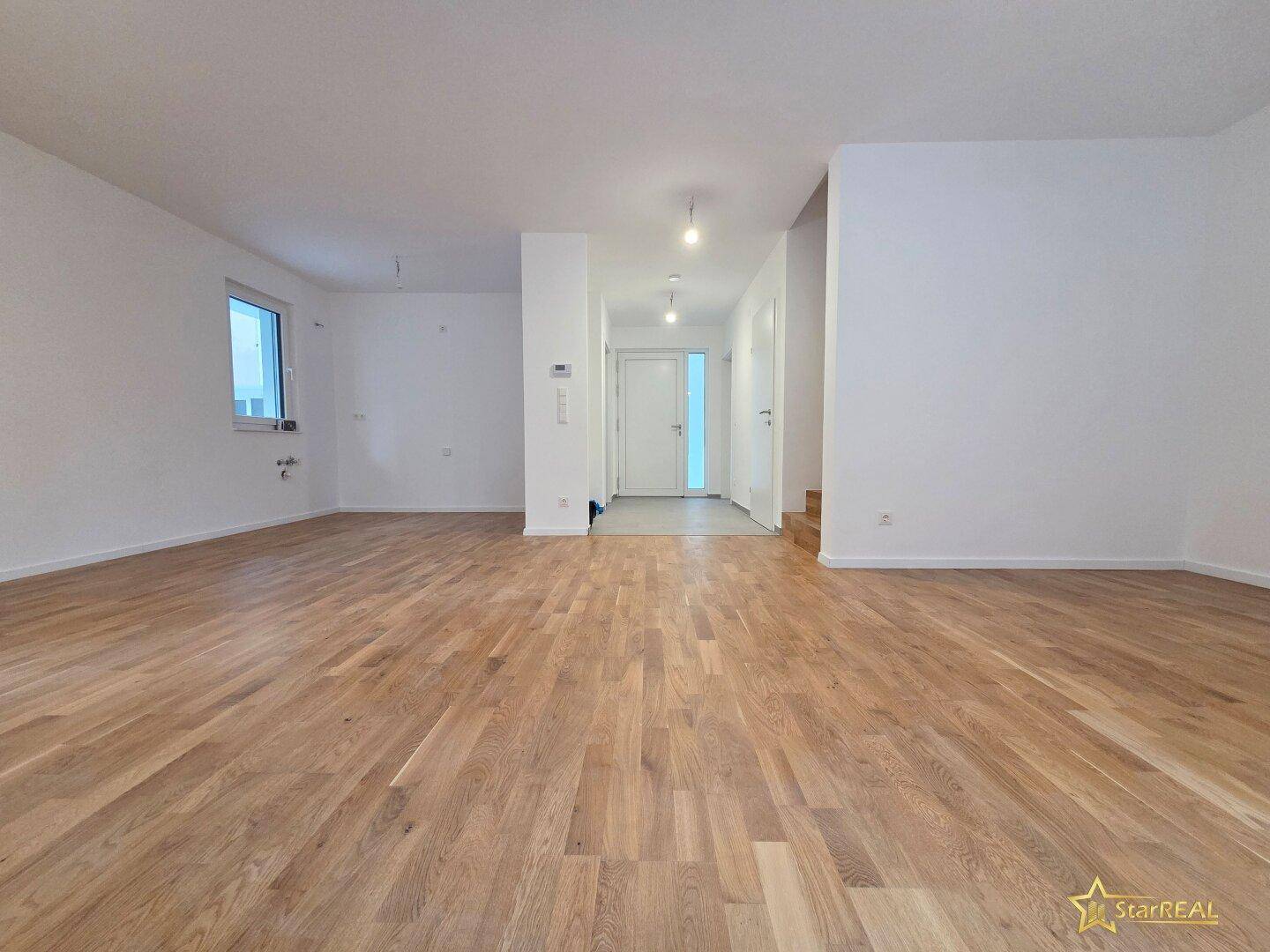 NOCH 1 HAUS FREI! PREIS REDUZIERT! SCHLÜSSELFERTIG. 144 m² WOHNNUTZFLÄCHE, 5 ZIMMER, 2 BÄDER, 3 WC's. INKLUSIVE KFZ-STELLPLATZ. - Ansicht 5