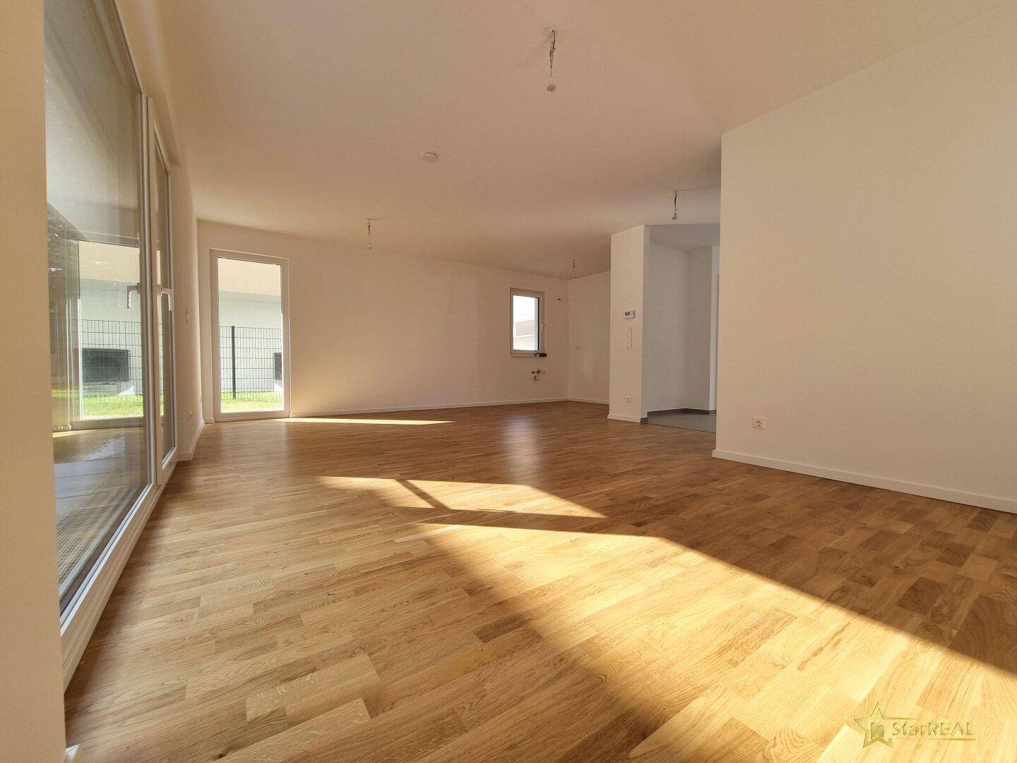 NOCH 1 HAUS FREI! PREIS REDUZIERT! SCHLÜSSELFERTIG. 144 m² WOHNNUTZFLÄCHE, 5 ZIMMER, 2 BÄDER, 3 WC's. INKLUSIVE KFZ-STELLPLATZ. - Ansicht 4