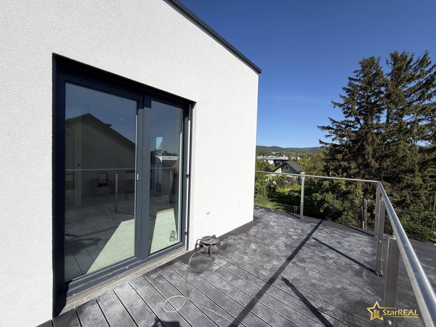 NEUBAU IN ZENTRUMSNÄHE! 5 ZIMMER-ZIEGELHAUS MIT 2 BÄDERN UND 3 WC´S. - Widok 4
