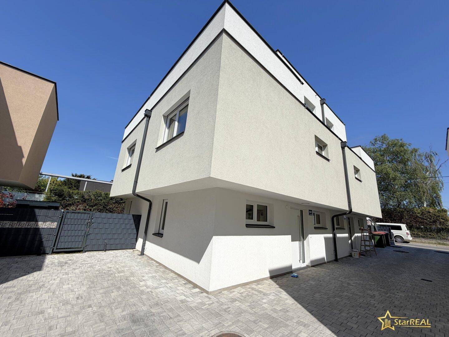 SCHLÜSSELFERTIG! ZIEGELHAUS MIT TOP AUSSTATTUNG! PROVISIONSFREI für den Käufer. - Więcej