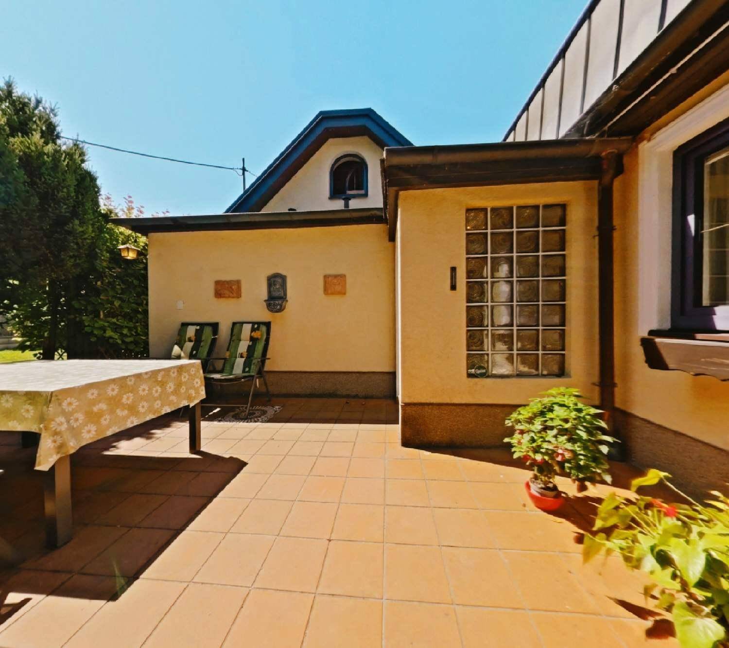 House 02