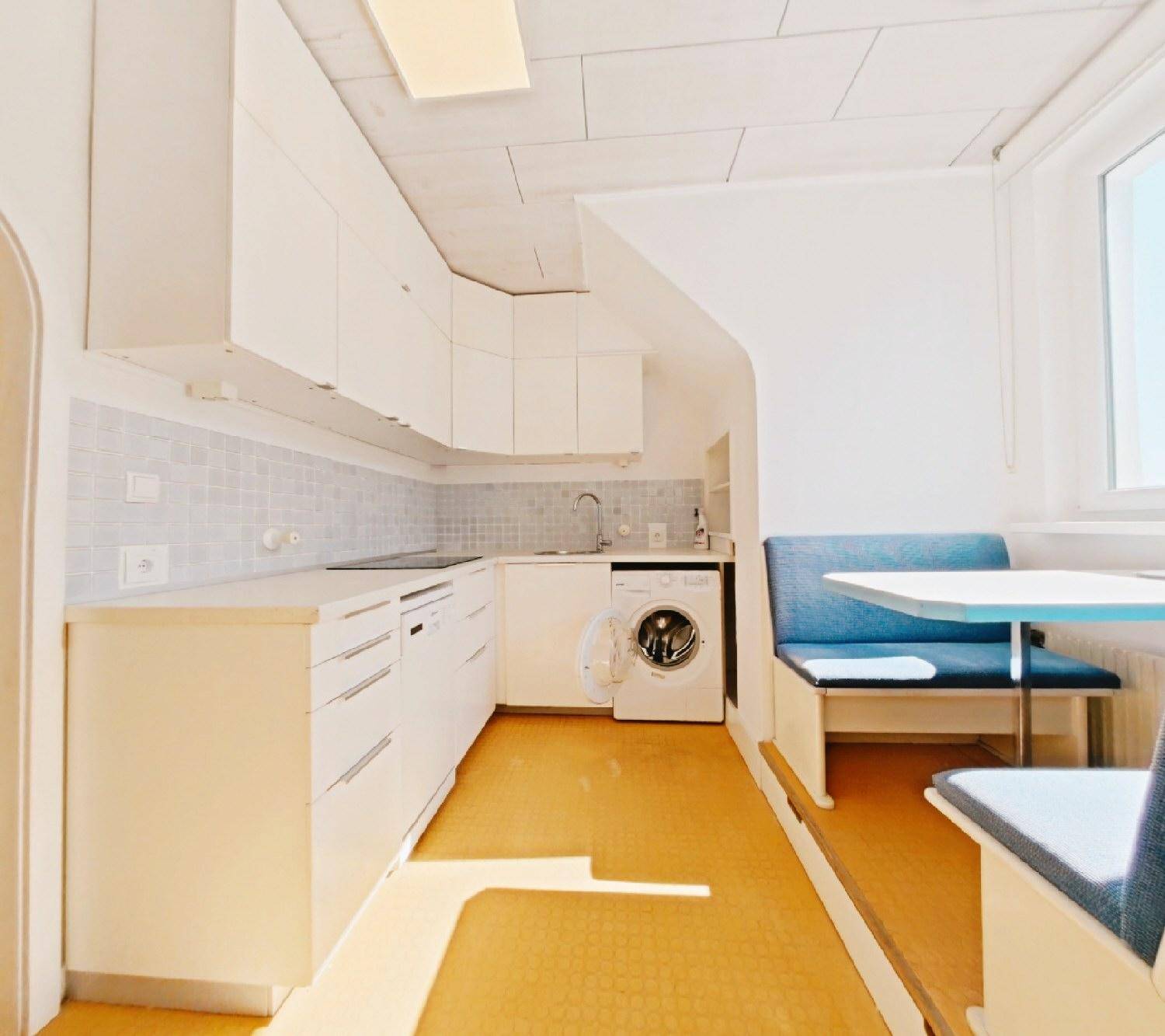 Kitchen 01