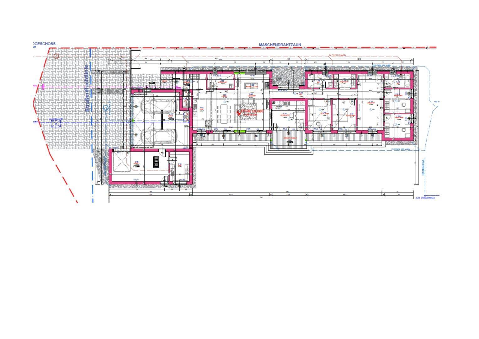 Detaillierter Grundriss des Gebäudes mit Raumaufteilung und Abmessungen.