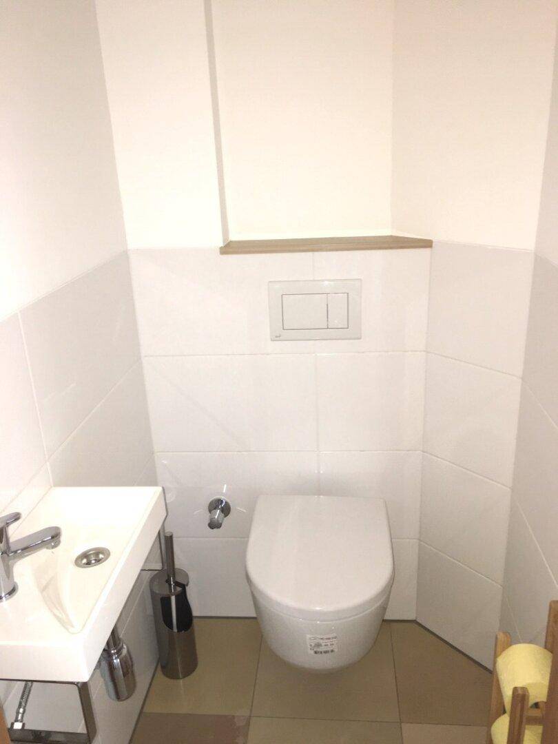 WC + Handwaschbecken