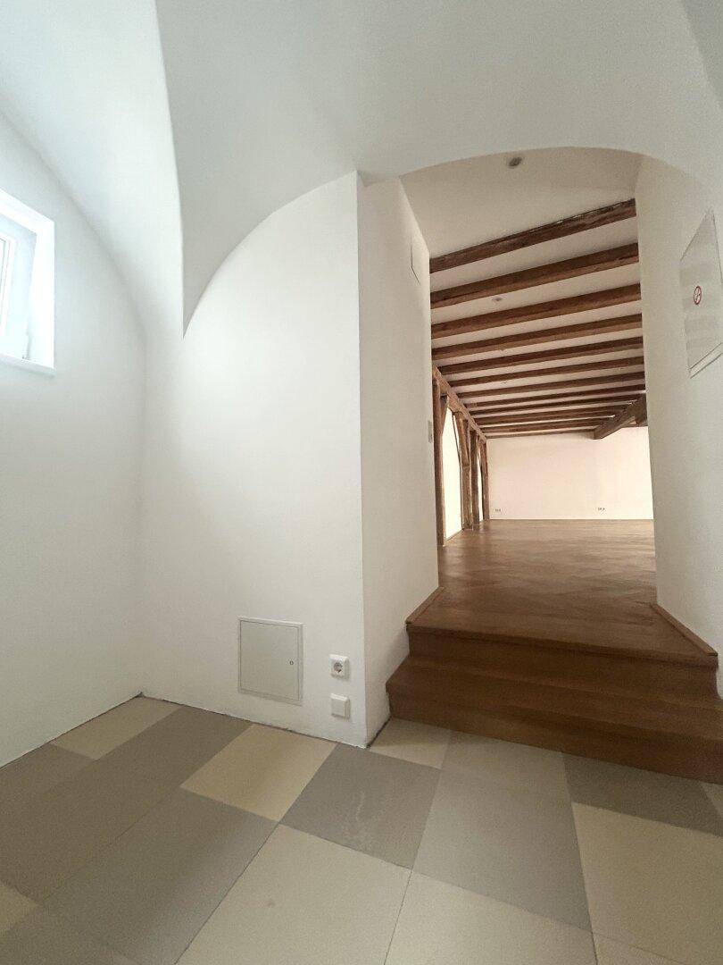 Vom Vorzimmer - Blick zur Wohnküche