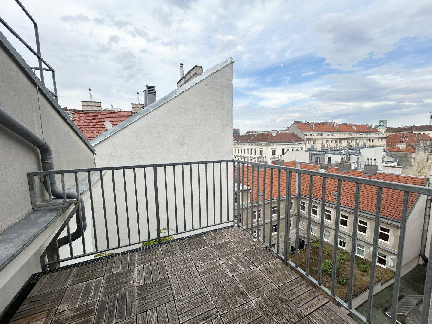 Untere Ebene: Balkon