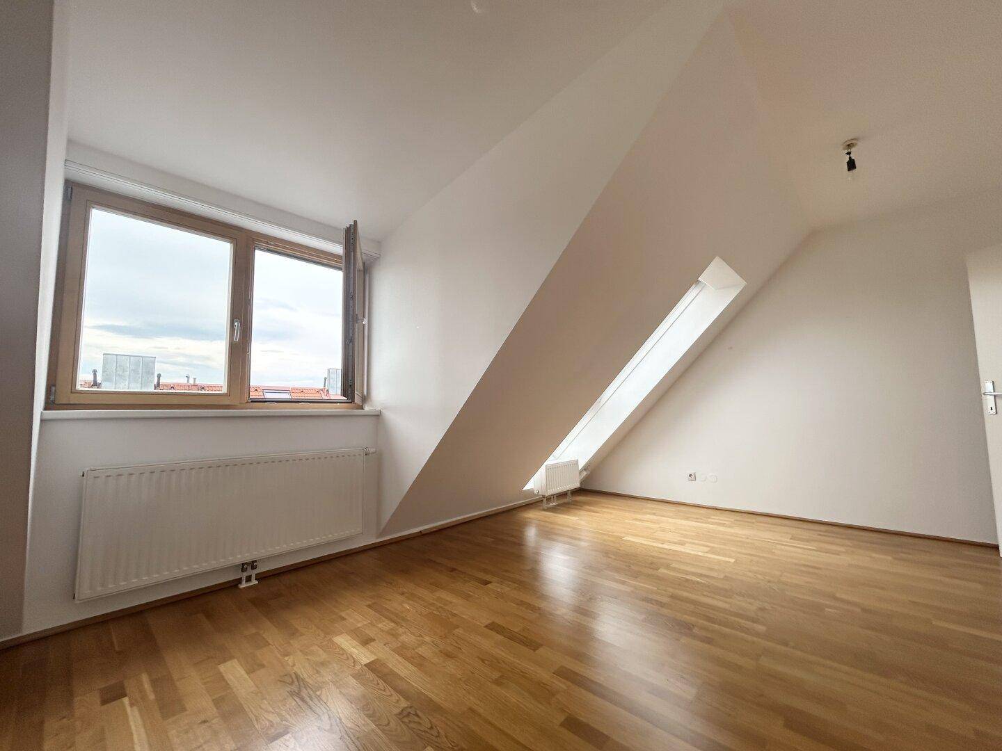 Obere Ebene: großes Zimmer