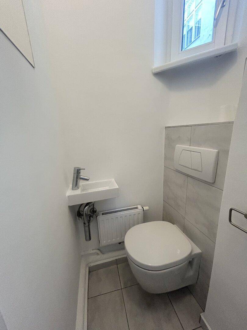 WC + Handwaschbecken