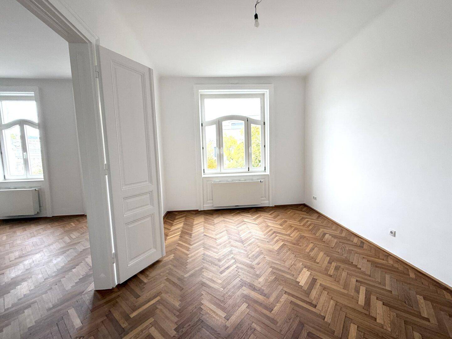 Straßenseitiges Zimmer