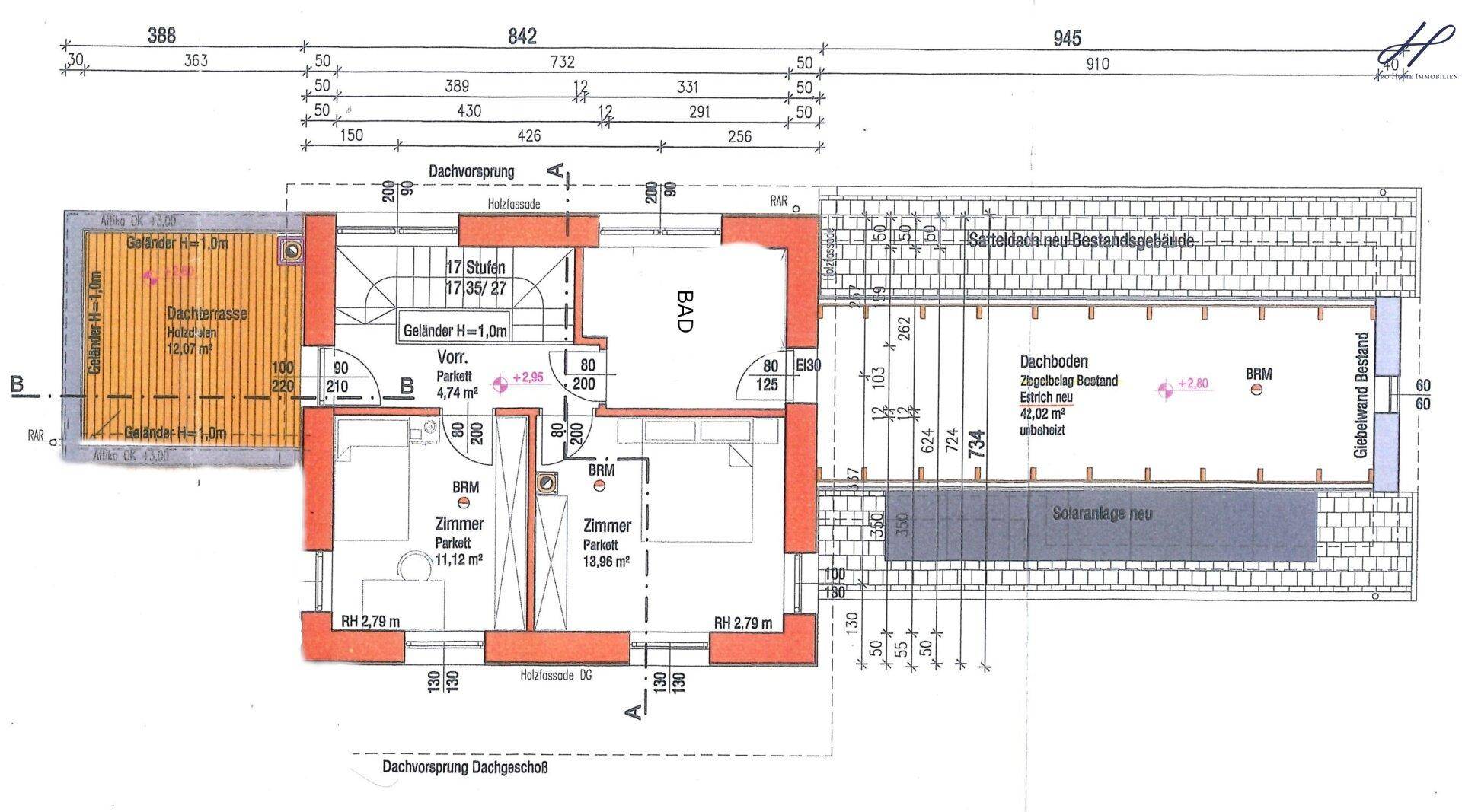 Grundriss des Obergeschosses mit zwei Zimmern, Bad und großer Dachterrasse.