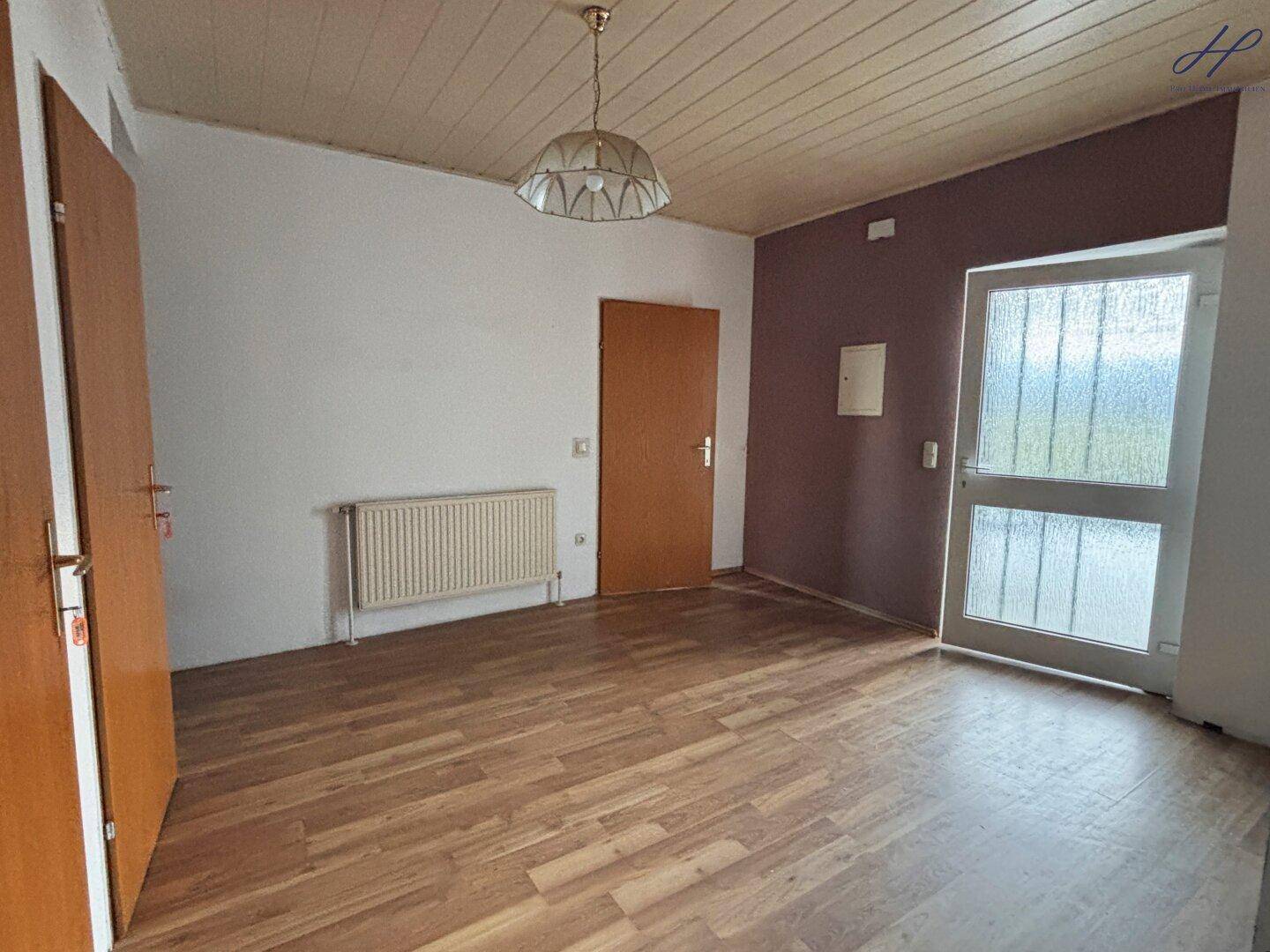 Wohnhaus mit Potenzial, Garten und viel Platz zum Entfalten – pohled 6