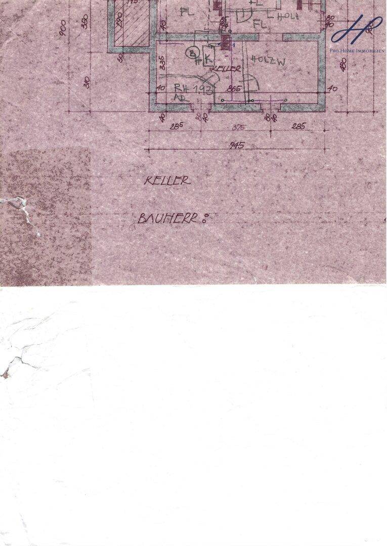 Detaillierter Grundriss des Kellergeschosses mit Raumaufteilung.