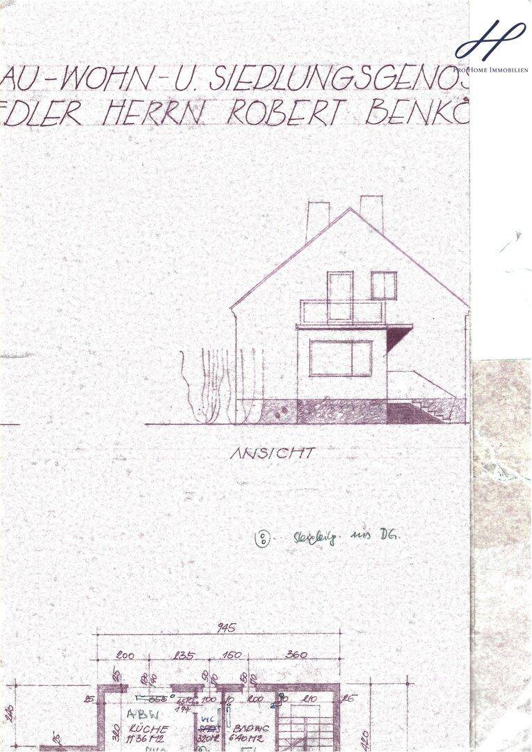 Architektonische Ansicht und Grundriss des Einfamilienhauses mit Balkon.