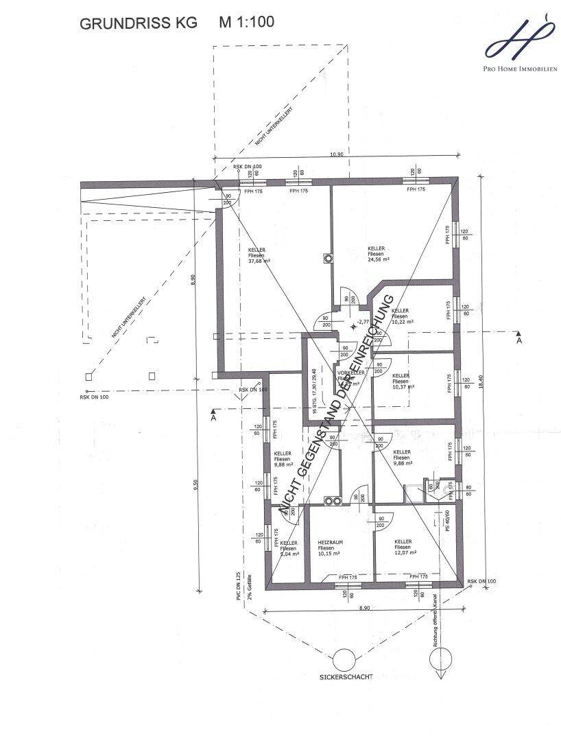 Grundriss des Kellergeschosses mit mehreren Kellerräumen und Lagerflächen für das gesamte Haus.