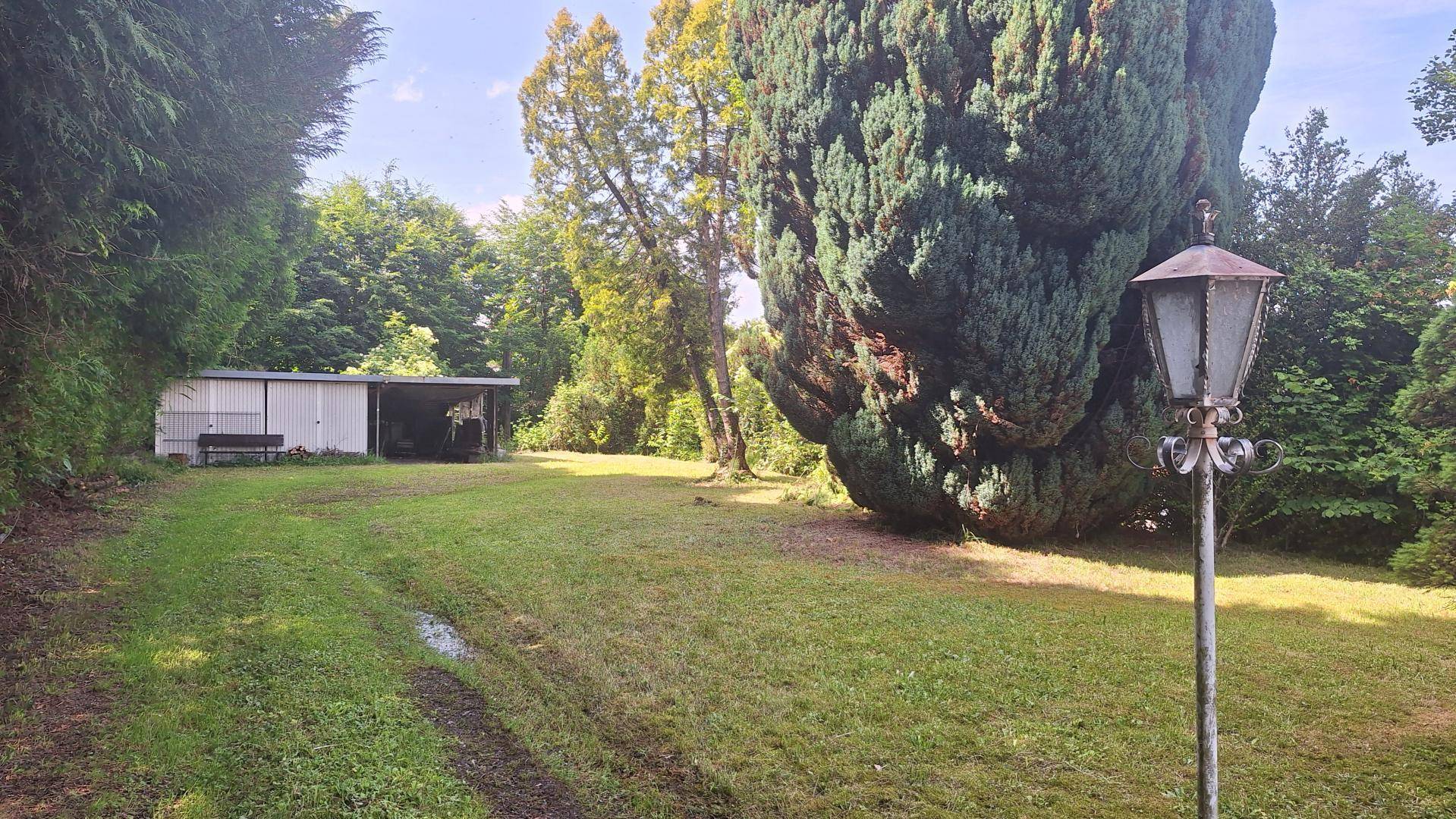 Garten m. Carport