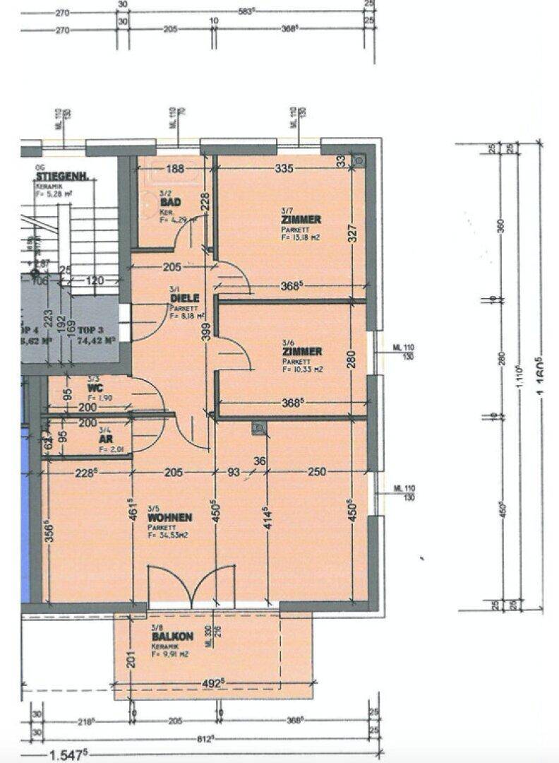 Detaillierter Grundriss der Wohnung mit Raumaufteilung und Balkon.